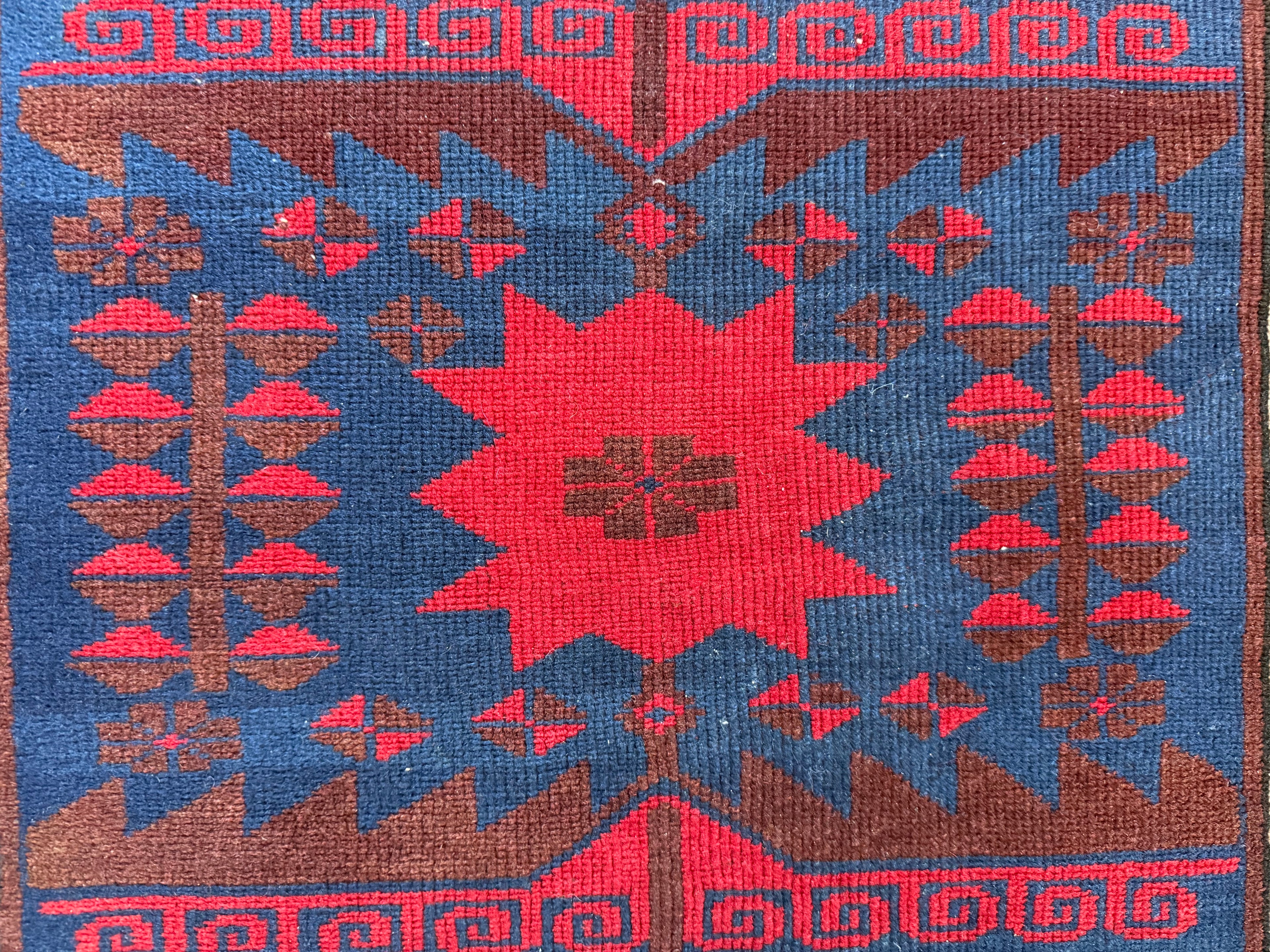 Hand-knotted tribal vintage carpet – Baluch – Indigo & star medallion – ca. 1920–1935 size: 177 × 108 cm