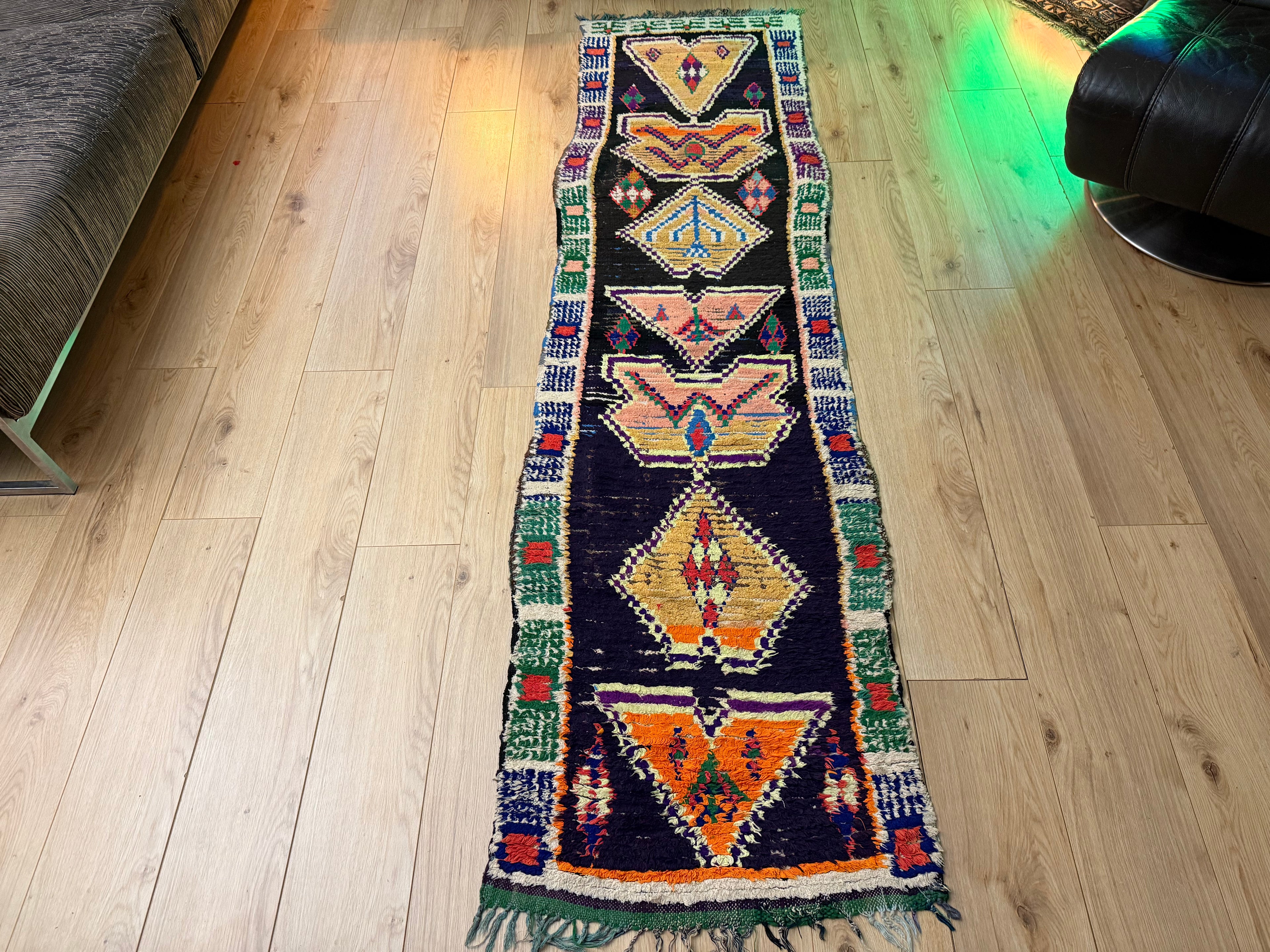 Handgeweven Berber loper uit Marokko – ca. 253 × 70 cm