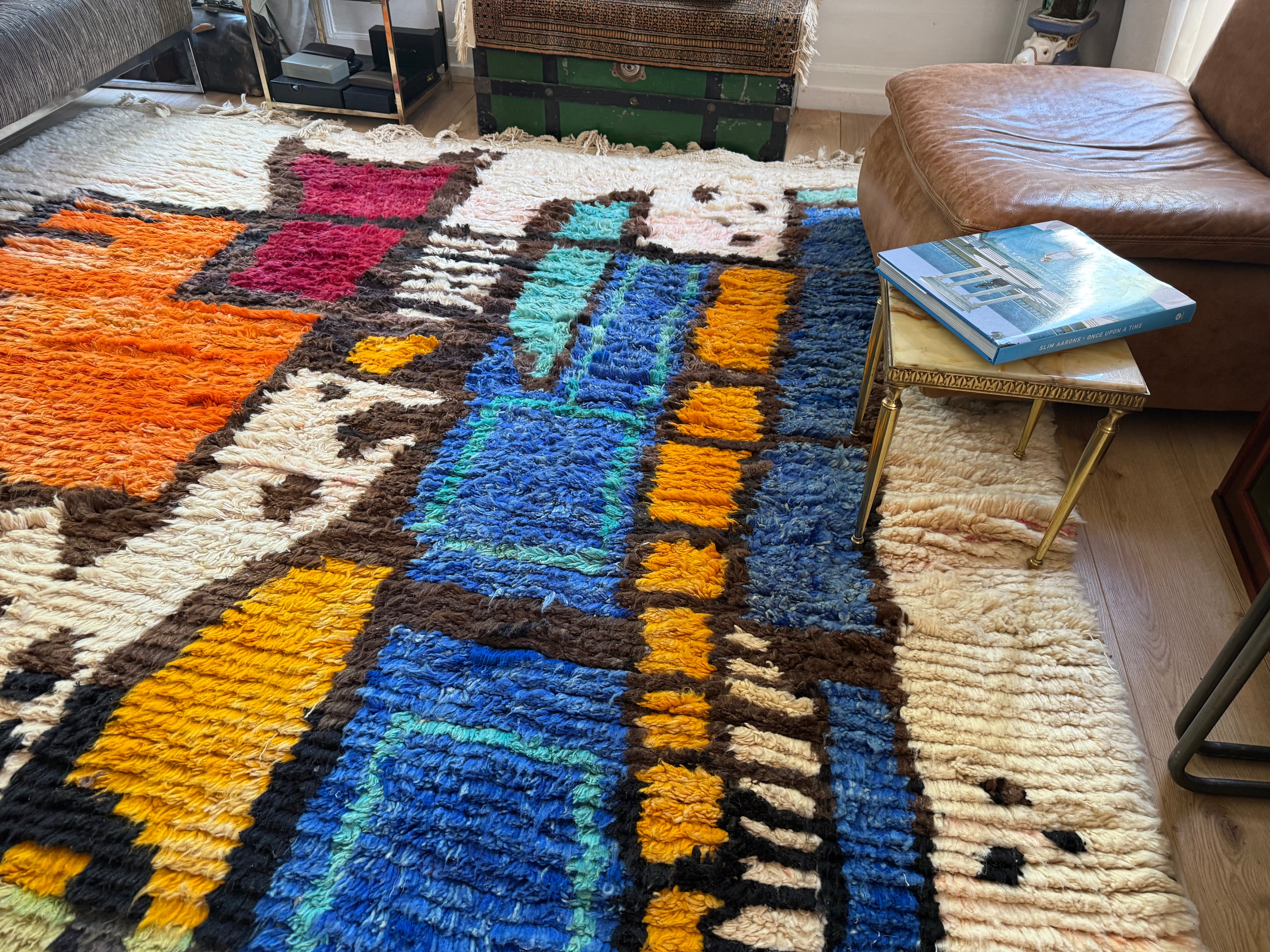Vintage Abstract Moroccan Rug – Sculptural Wool Statement Piece (354 × 268 cm)