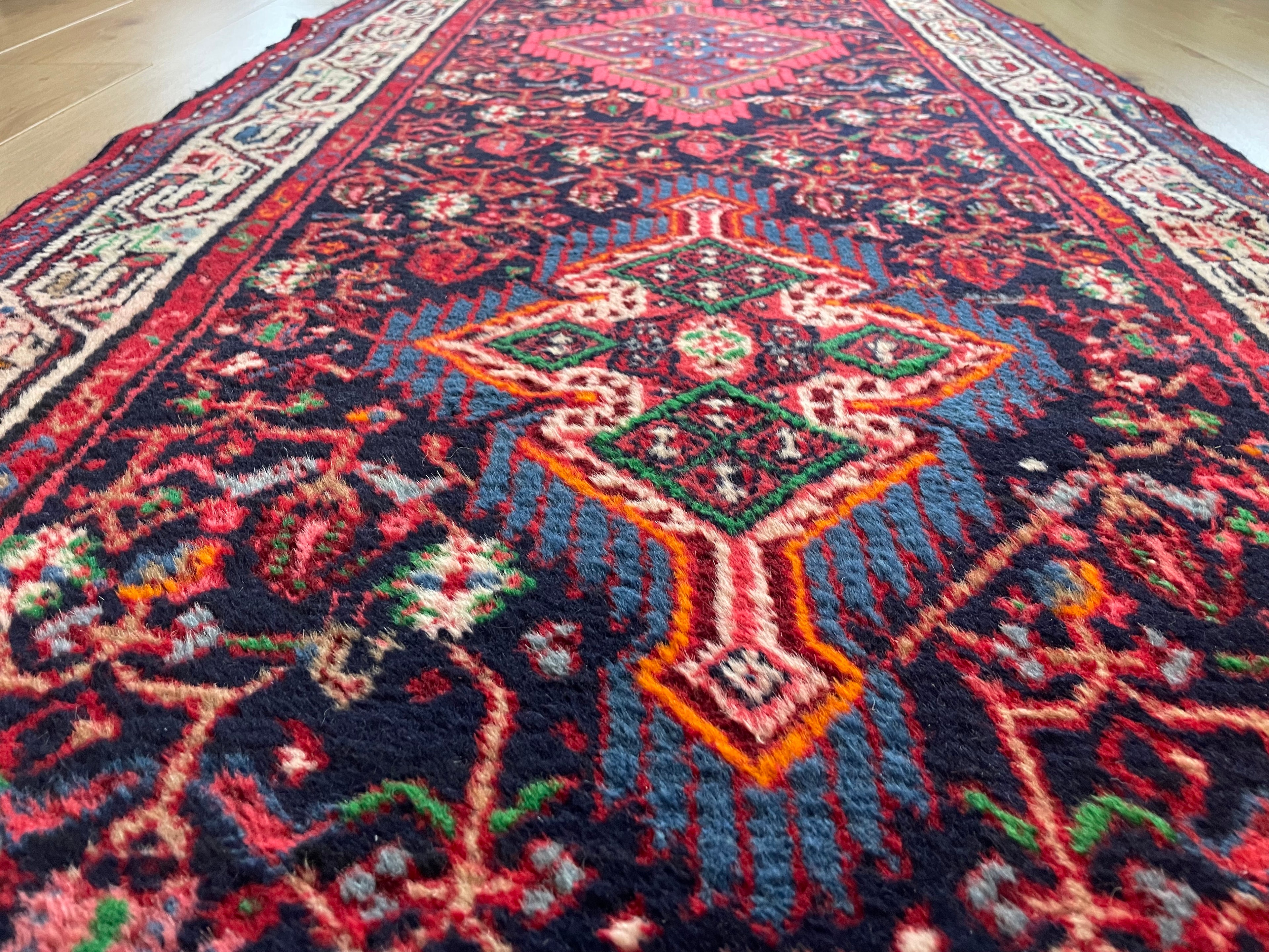 Handgeknoopte vintage Oosterse loper – ca. 305 × 88 cm