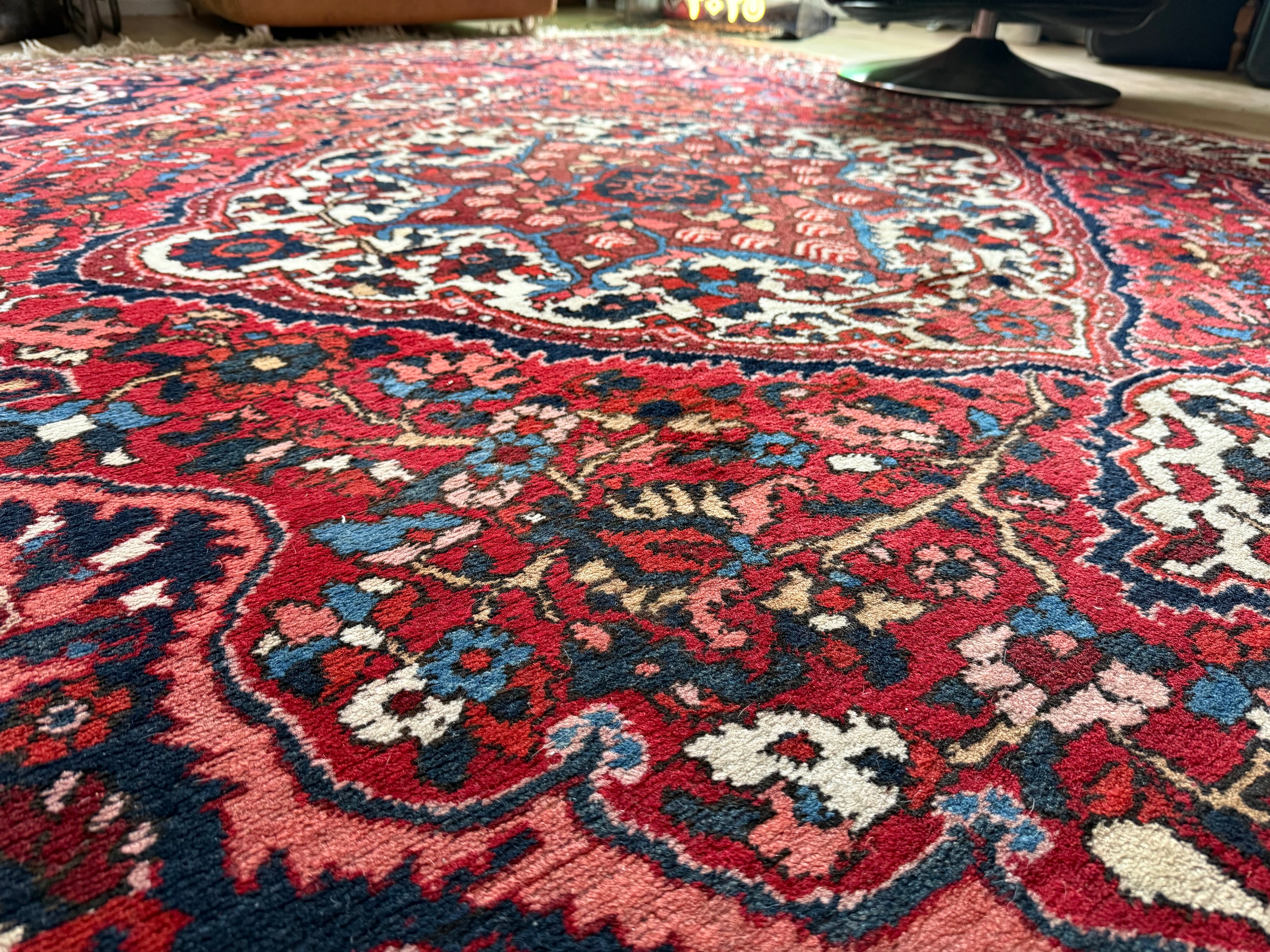 Vintage handgeknoopt Oosters tapijt met medaillon – ca. 318 × 226 cm