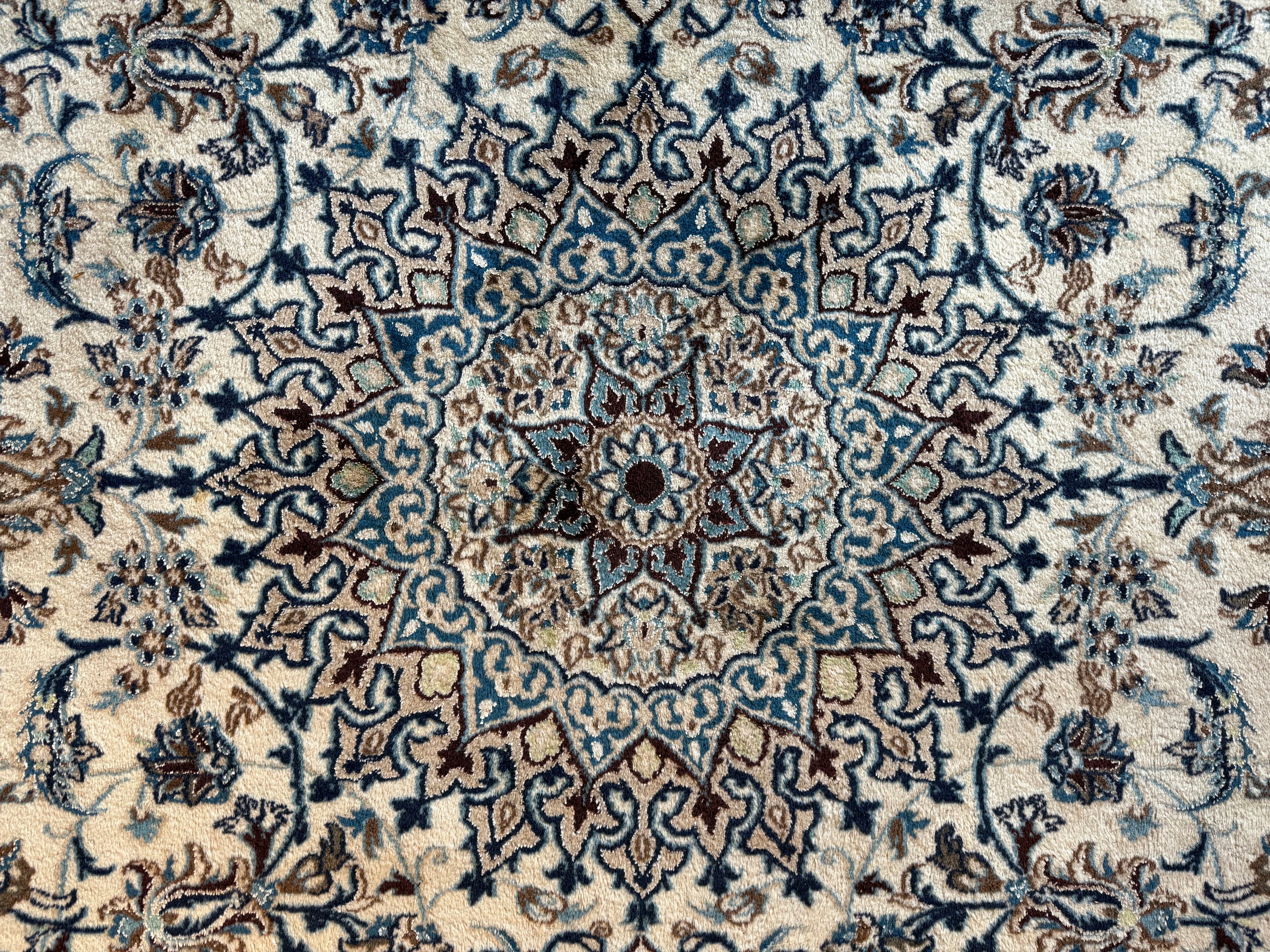 Hand-knotted vintage oriental Nain rug – approx. 245 × 345 cm