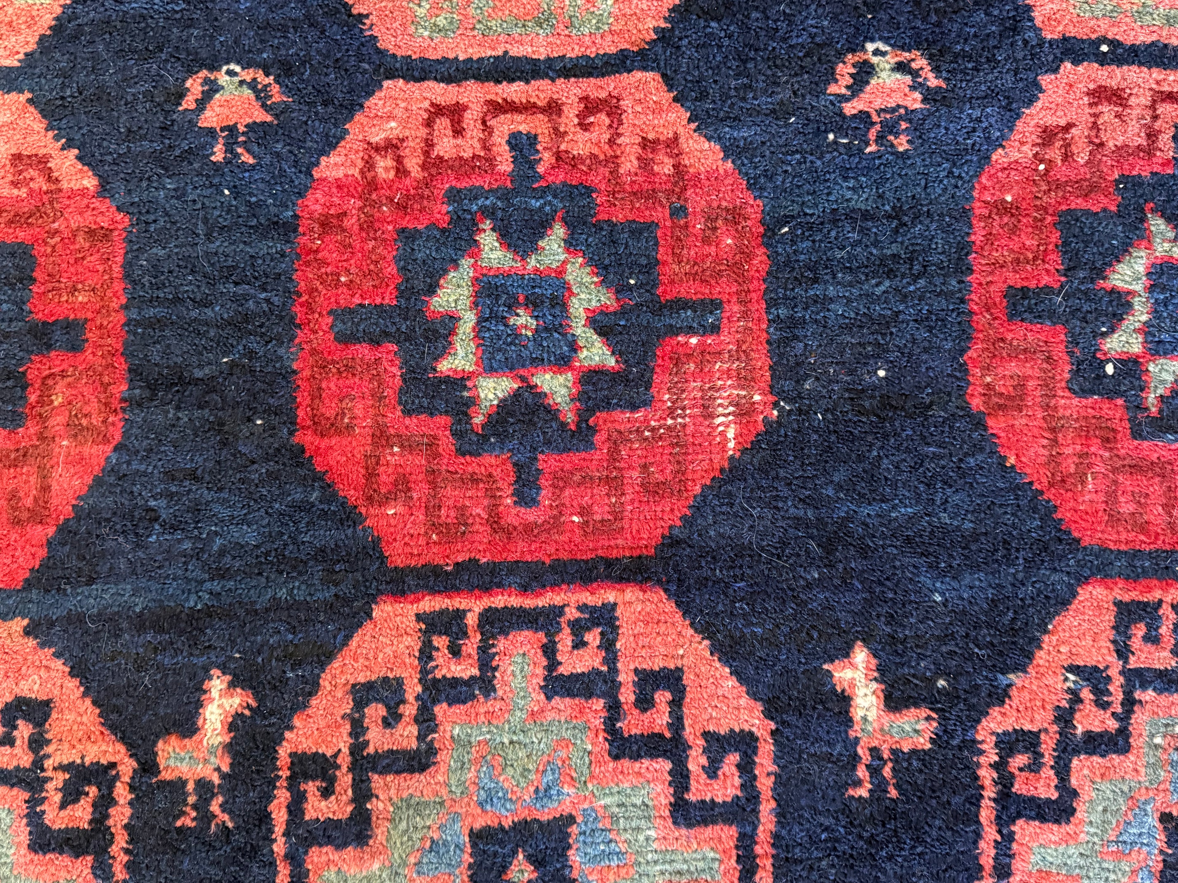 Handgeknoopt vintage tapijt – Zuid-Kaukasus (Karabagh / Kazak-stijl) – ca. 125 × 194 cm