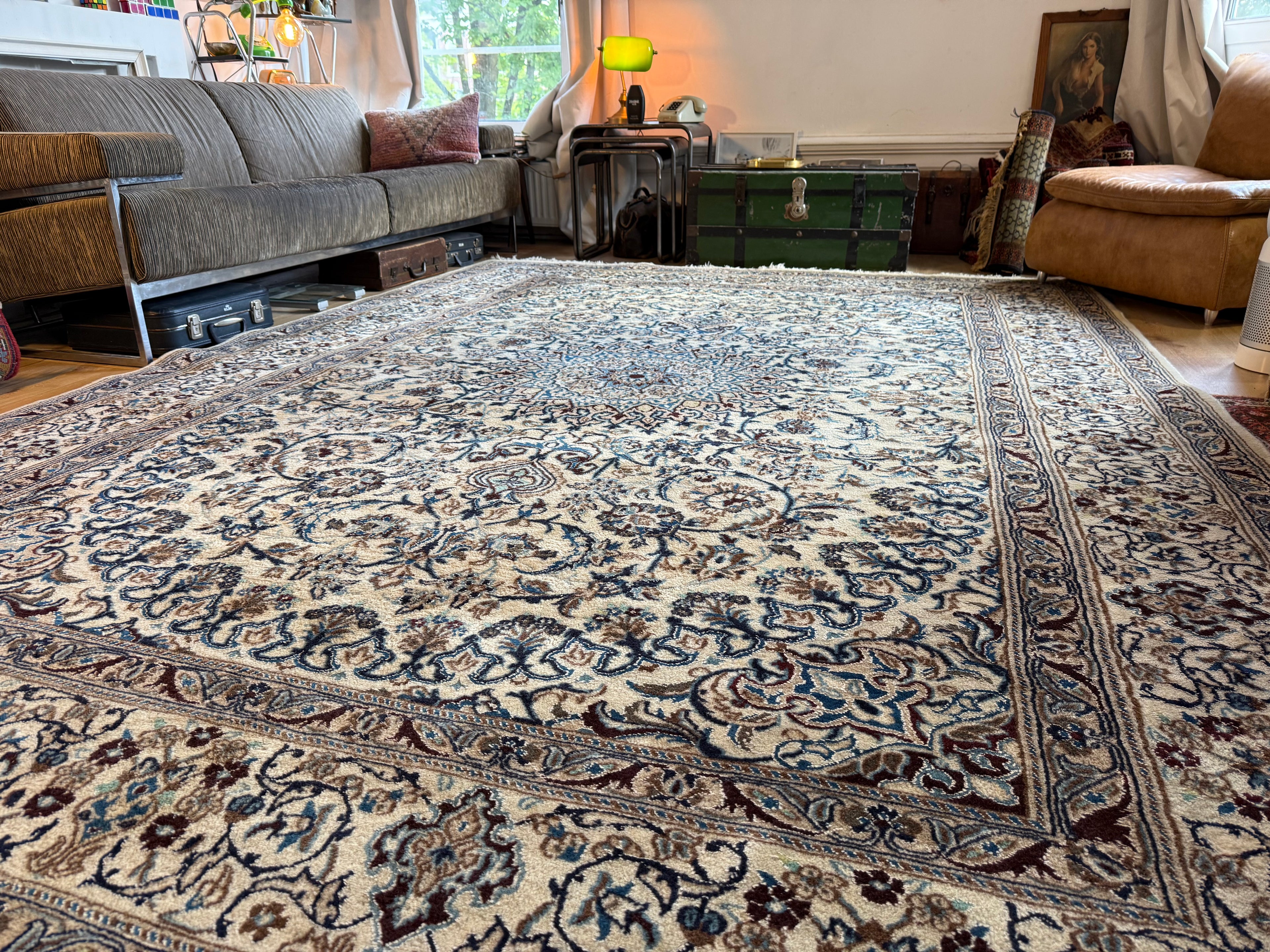 Hand-knotted vintage oriental Nain rug – approx. 245 × 345 cm