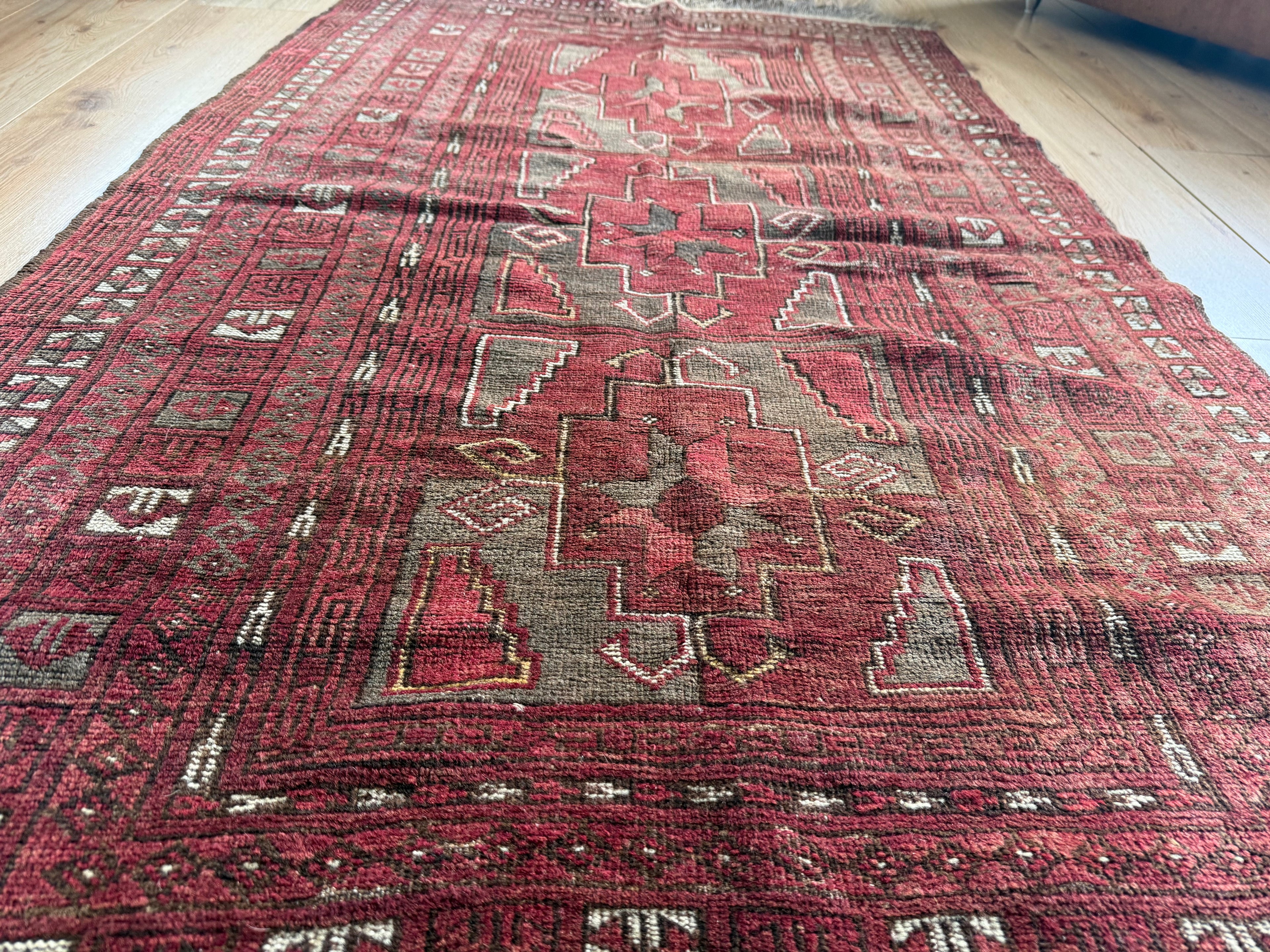 Tapete vintage Baluch – lã nó à mão, c. 1950–1970 (197 × 110 cm)