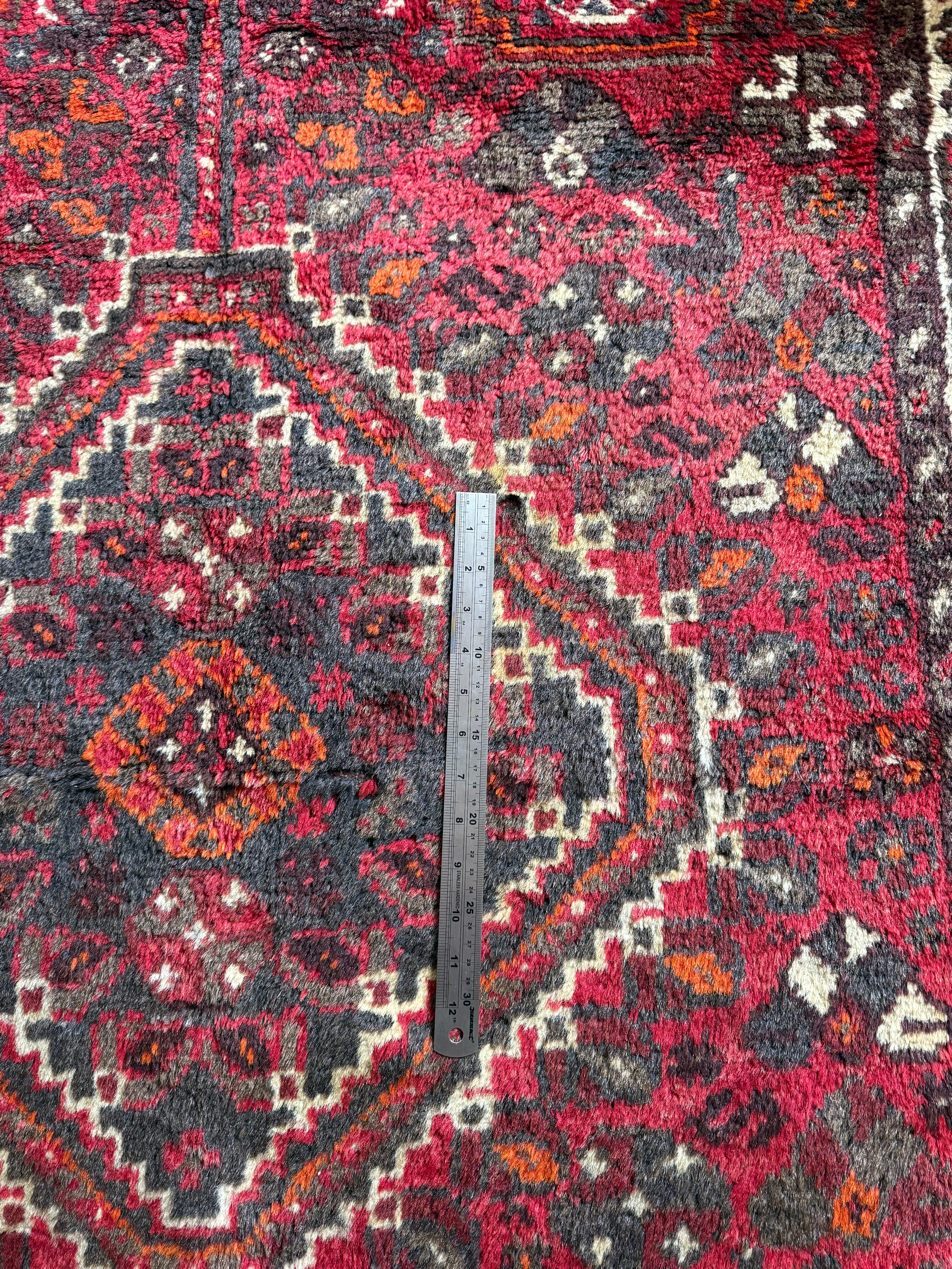 Handgeknoopt vintage Oosters tapijt – ca. 164 × 114 cm