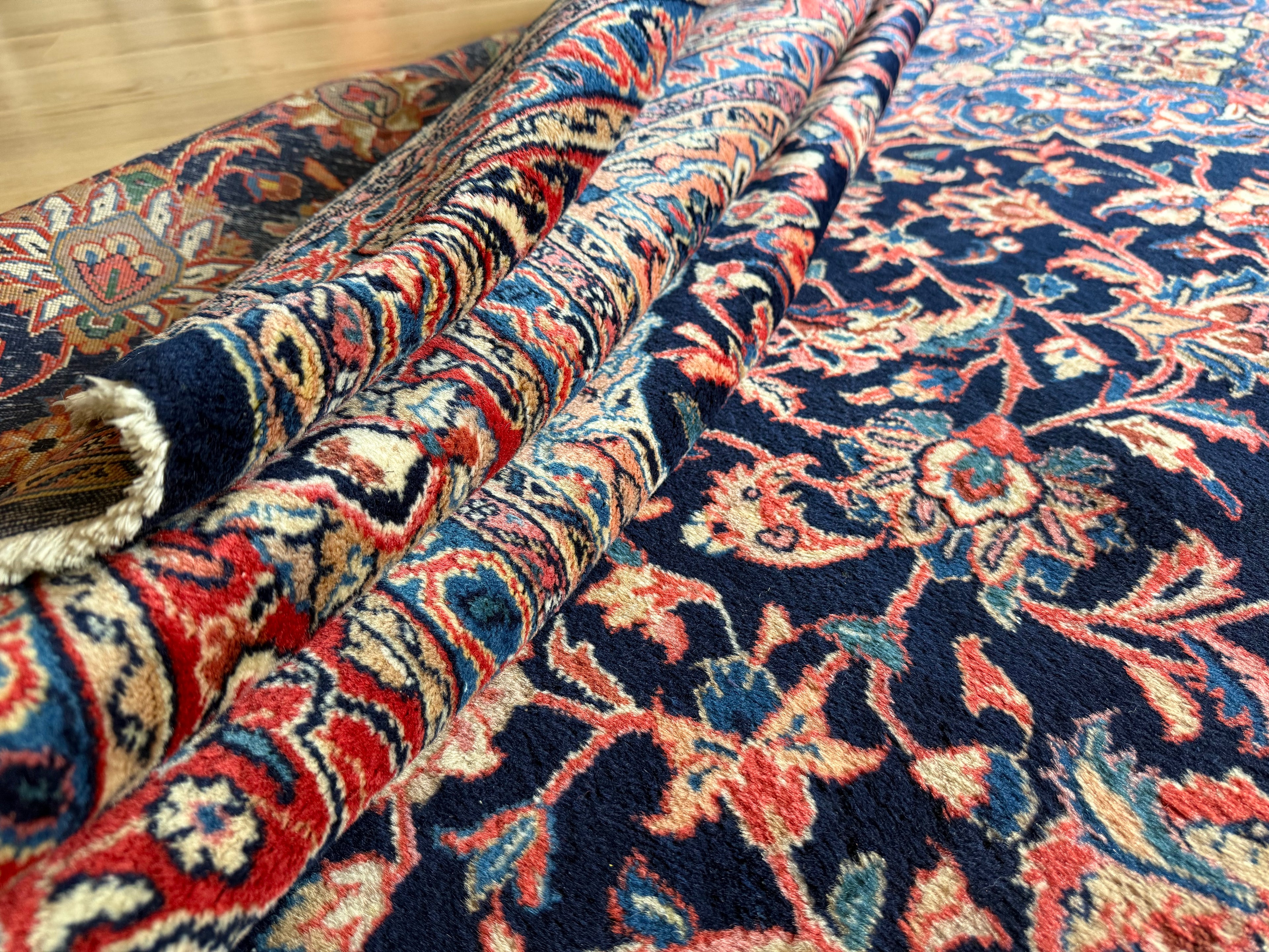 Hand-knotted vintage Persian rug – Classic Medallion – approx. 367 × 265 cm