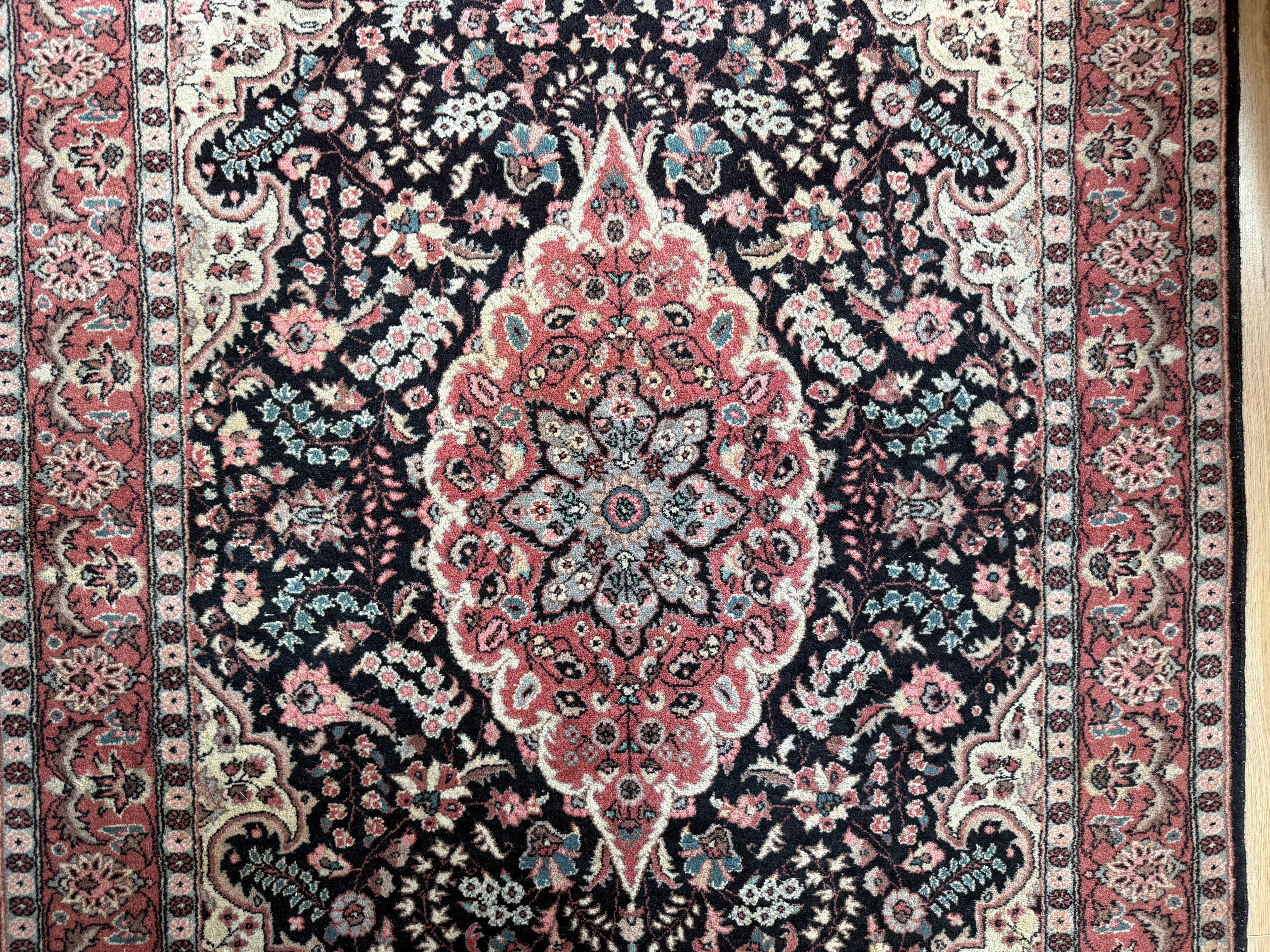 Handgeknoopt vintage tapijt – ca. 193 × 126 cm