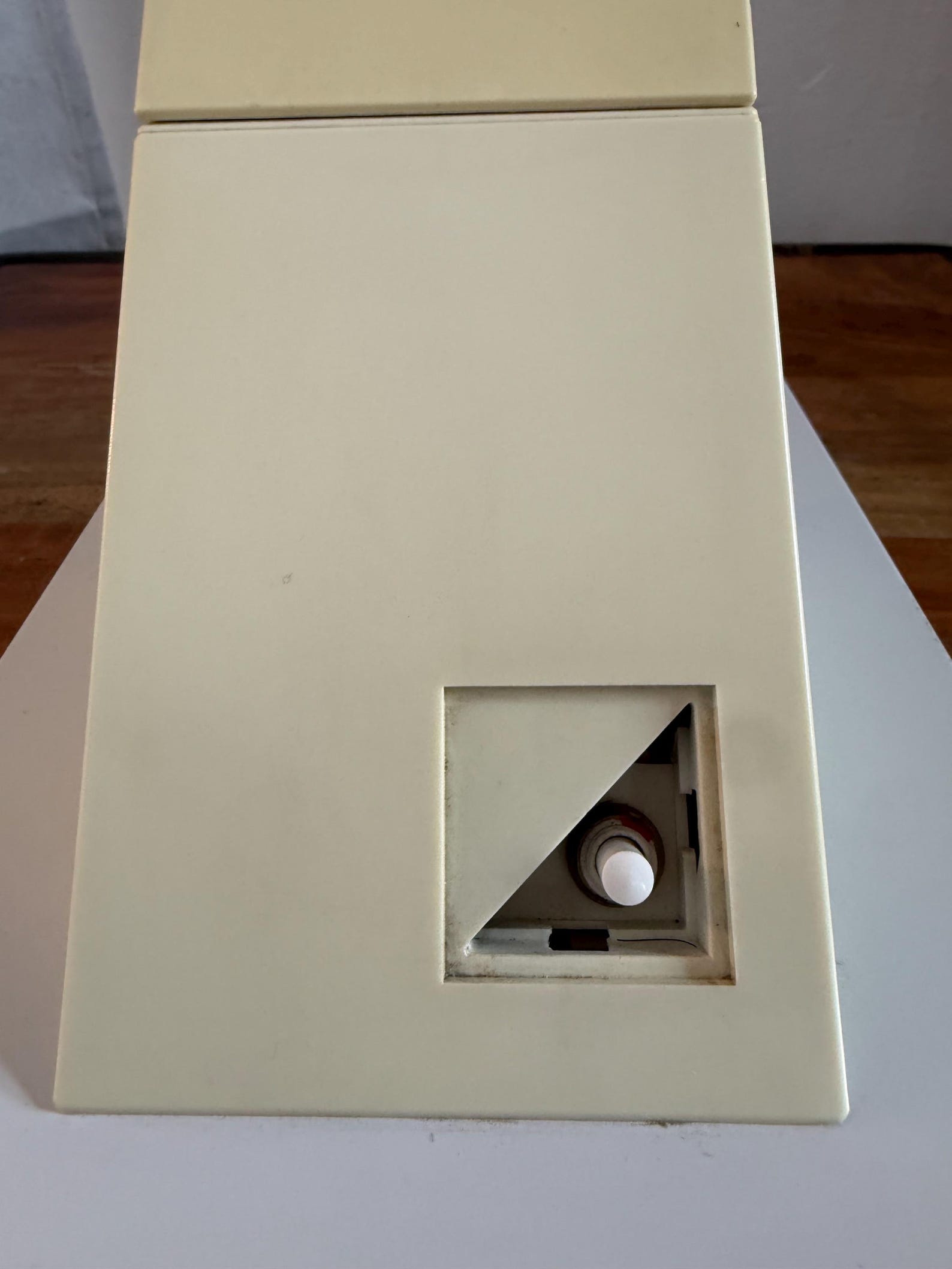 Postmodern zigzag table lamp – sculptural old-fashioned design – Belgian 1980s – Massive