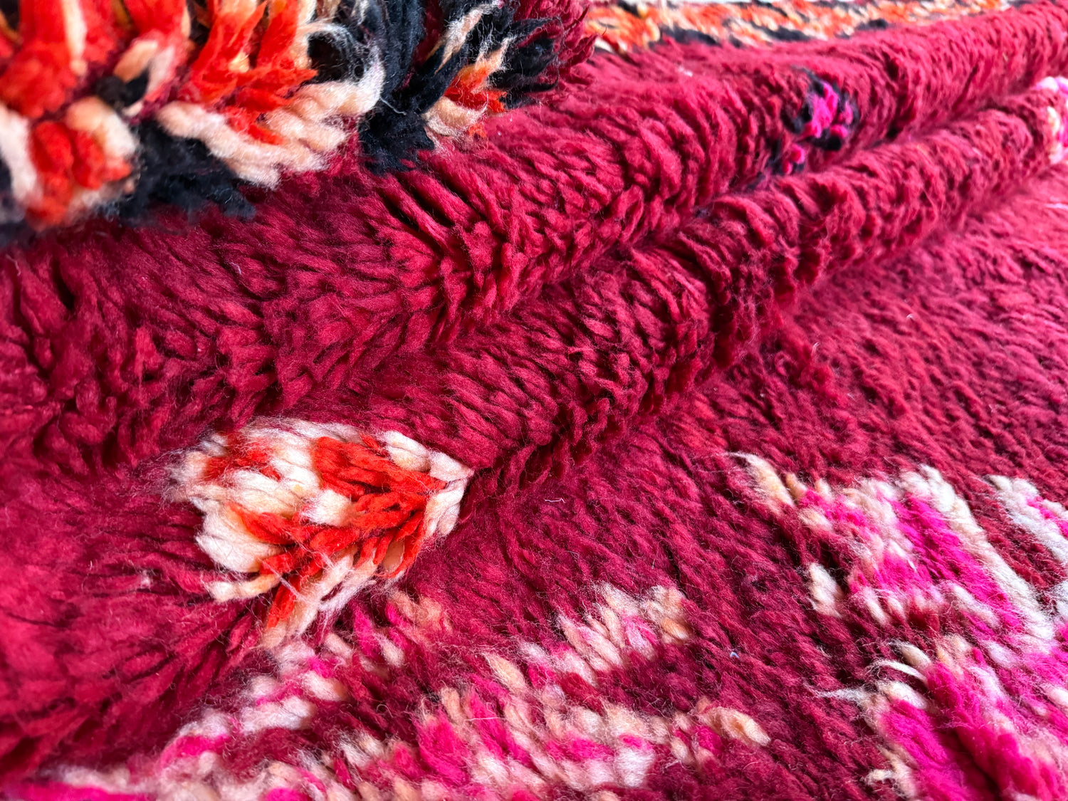 Handgeknoopt vintage Berber tapijt – 315 × 222 cm