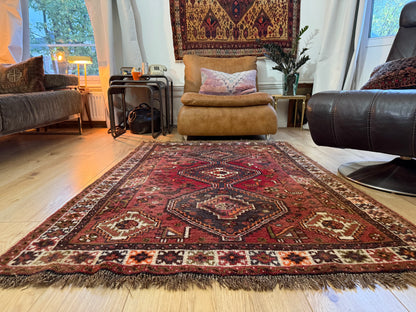 Handgeknoopt vintage oosters tapijt – 182 × 120 cm