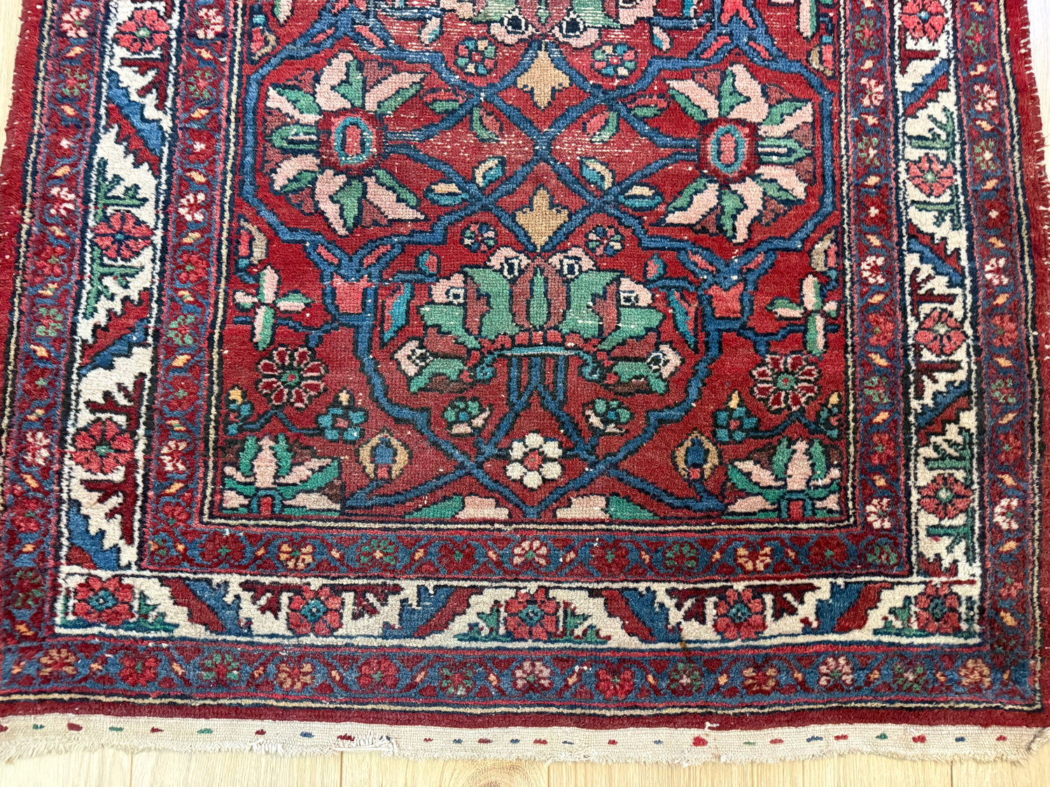 Sleets Vintage handgeknoopt oosters tapijt – 193 × 104 cm