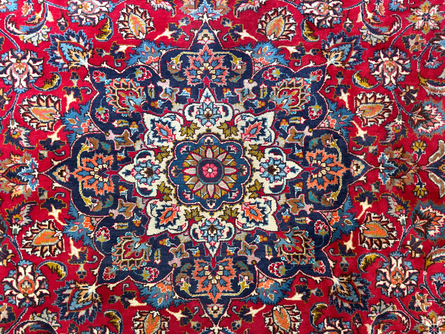Großer Vintage-Perser-Medaillonteppich – 300 × 290 cm
