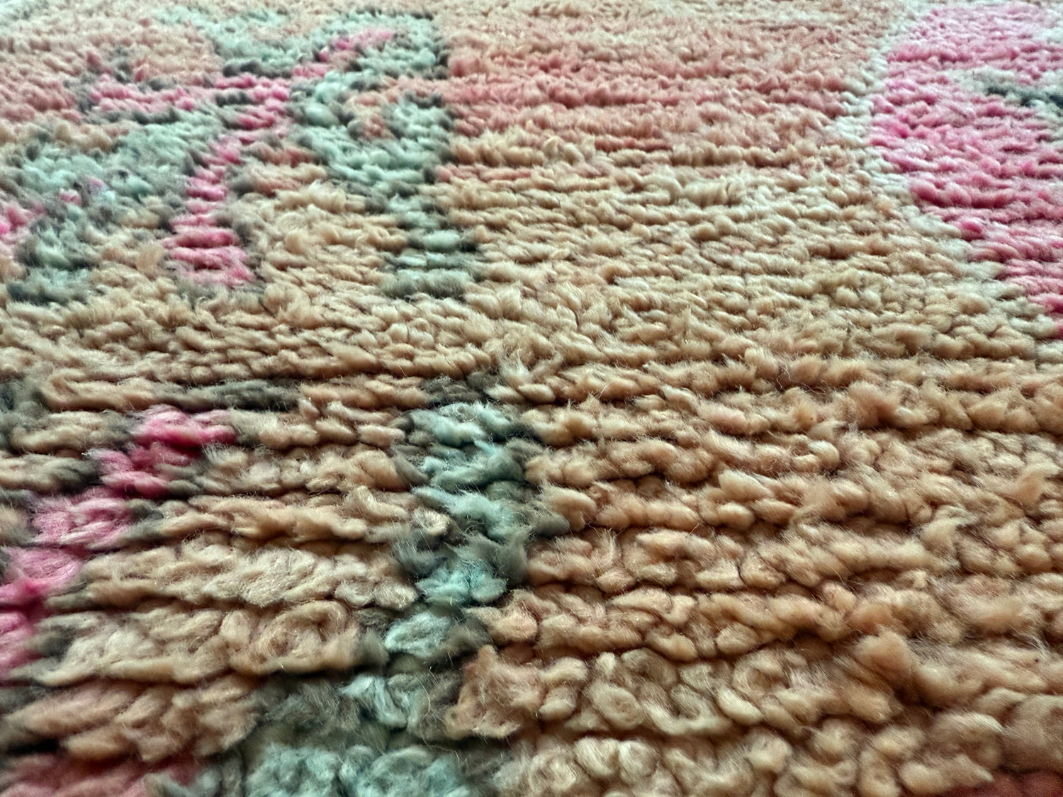 Vintage Marokkaans tapijt – 243 × 148 cm