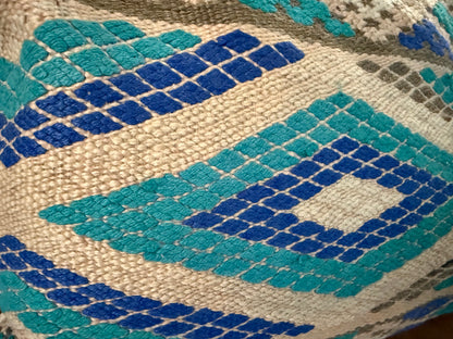 Handgemaakt kussen van een vintage Marokkaans tapijt – ca. 60 × 40 cm
