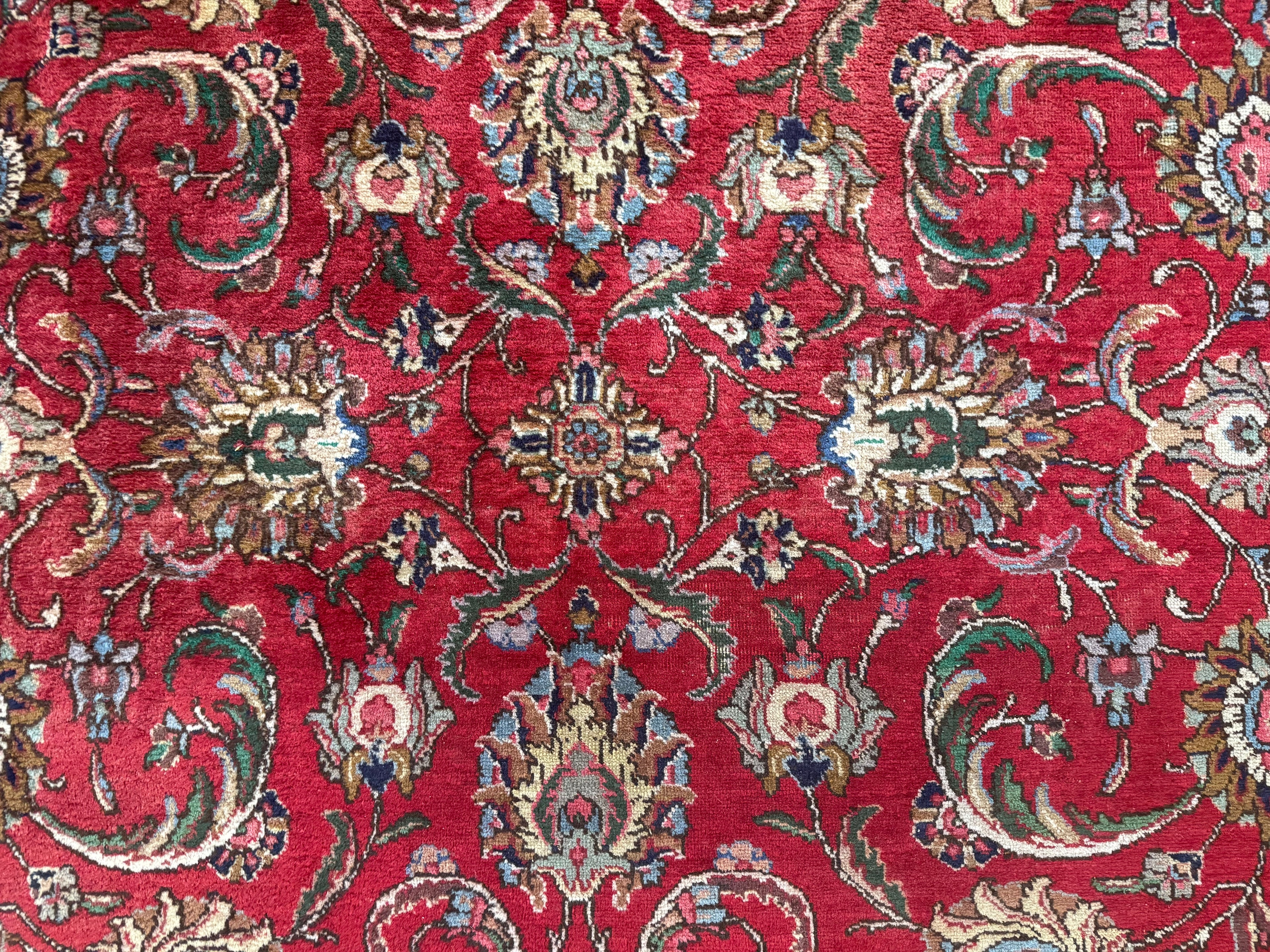 Vintage handgeknoopt vloerkleed – klassieke florale stijl – ca. 320 × 207 cm