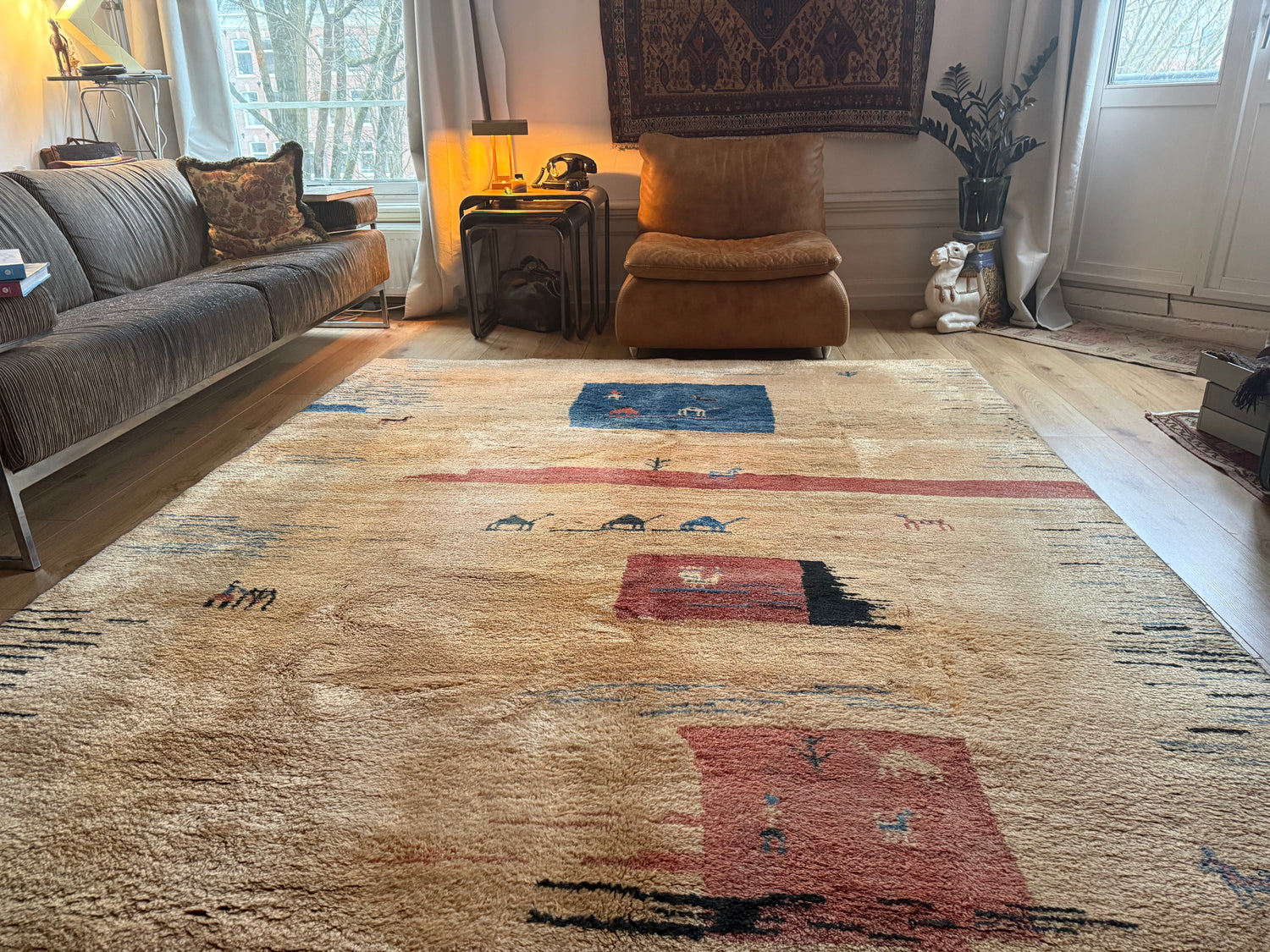 Hand-knotted wool carpet with nomadic pattern – 283 × 215 cm