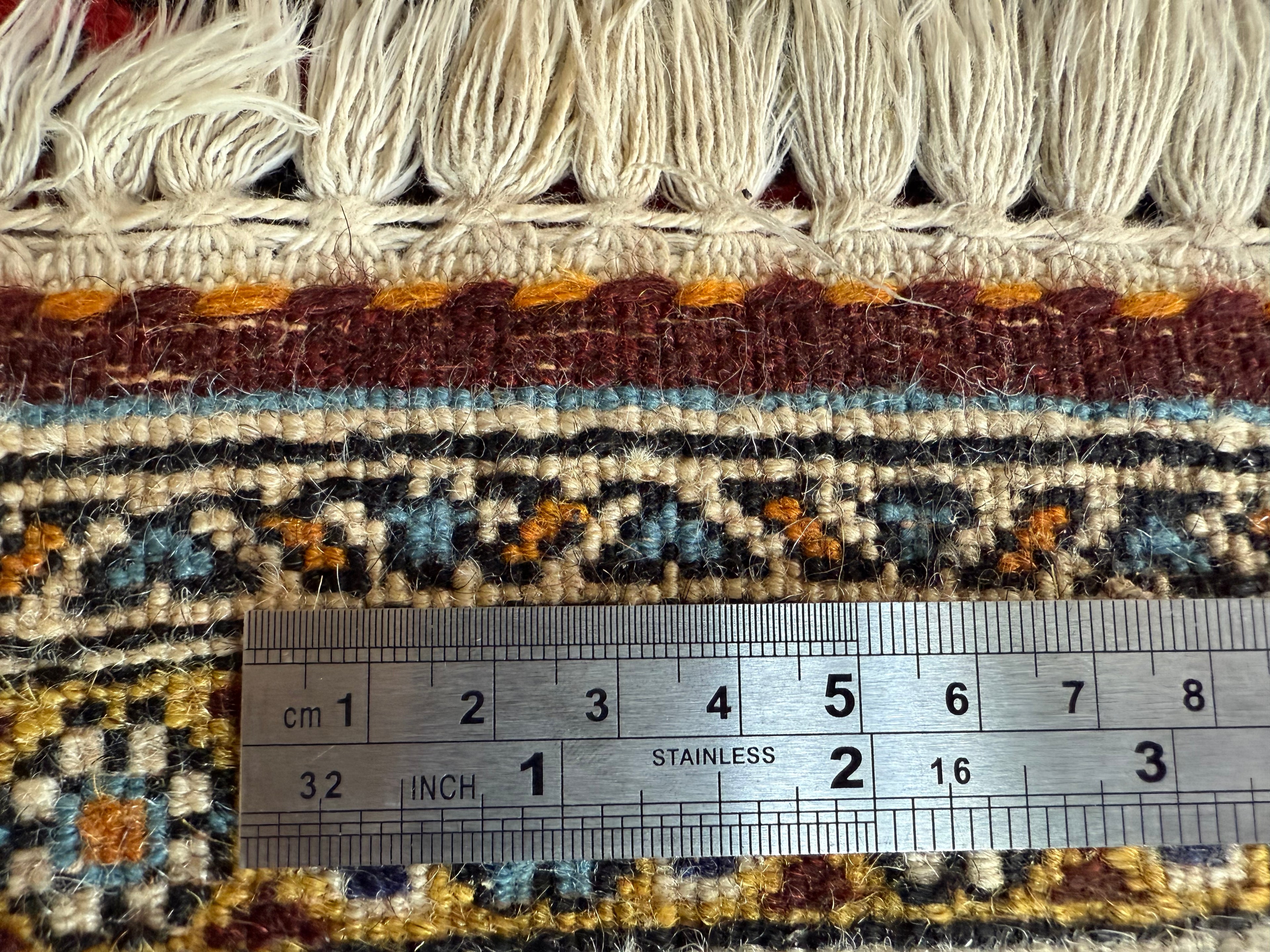 Vintage handgeknoopt wollen tapijt met vogels en gazellen – ca. 222 × 140 cm