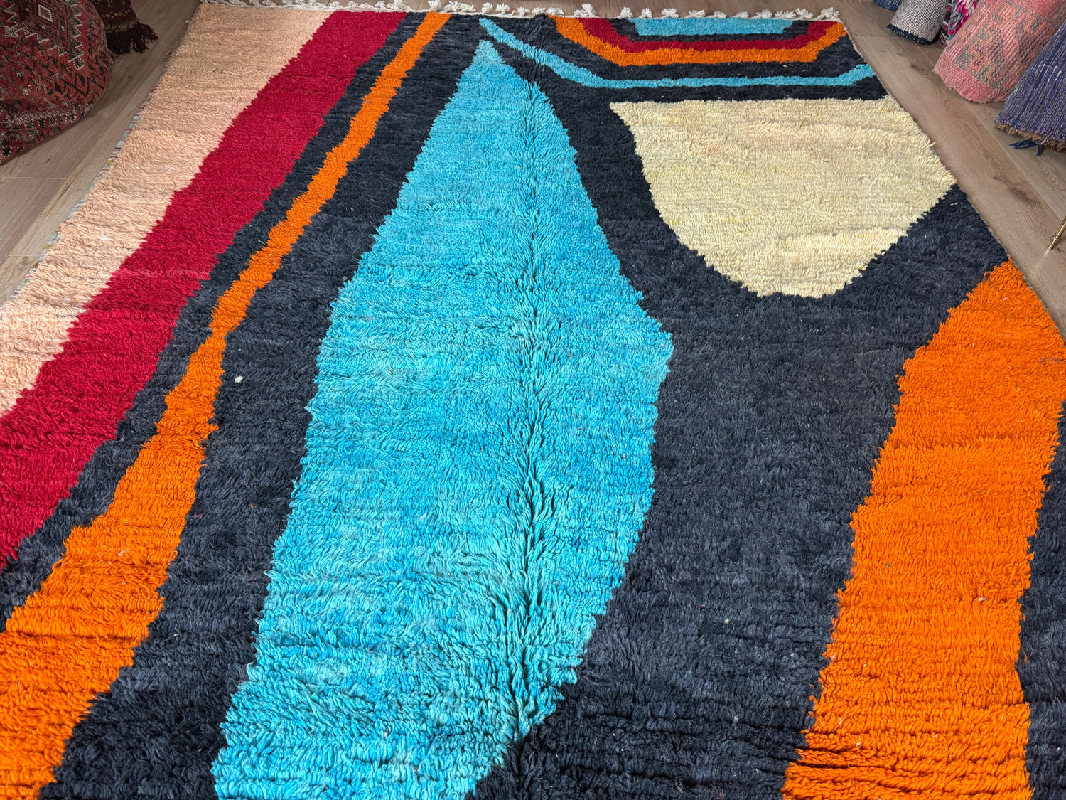 Vintage Moroccan Postmodern Rug 1980s Abstract Design – 332 × 205 cm