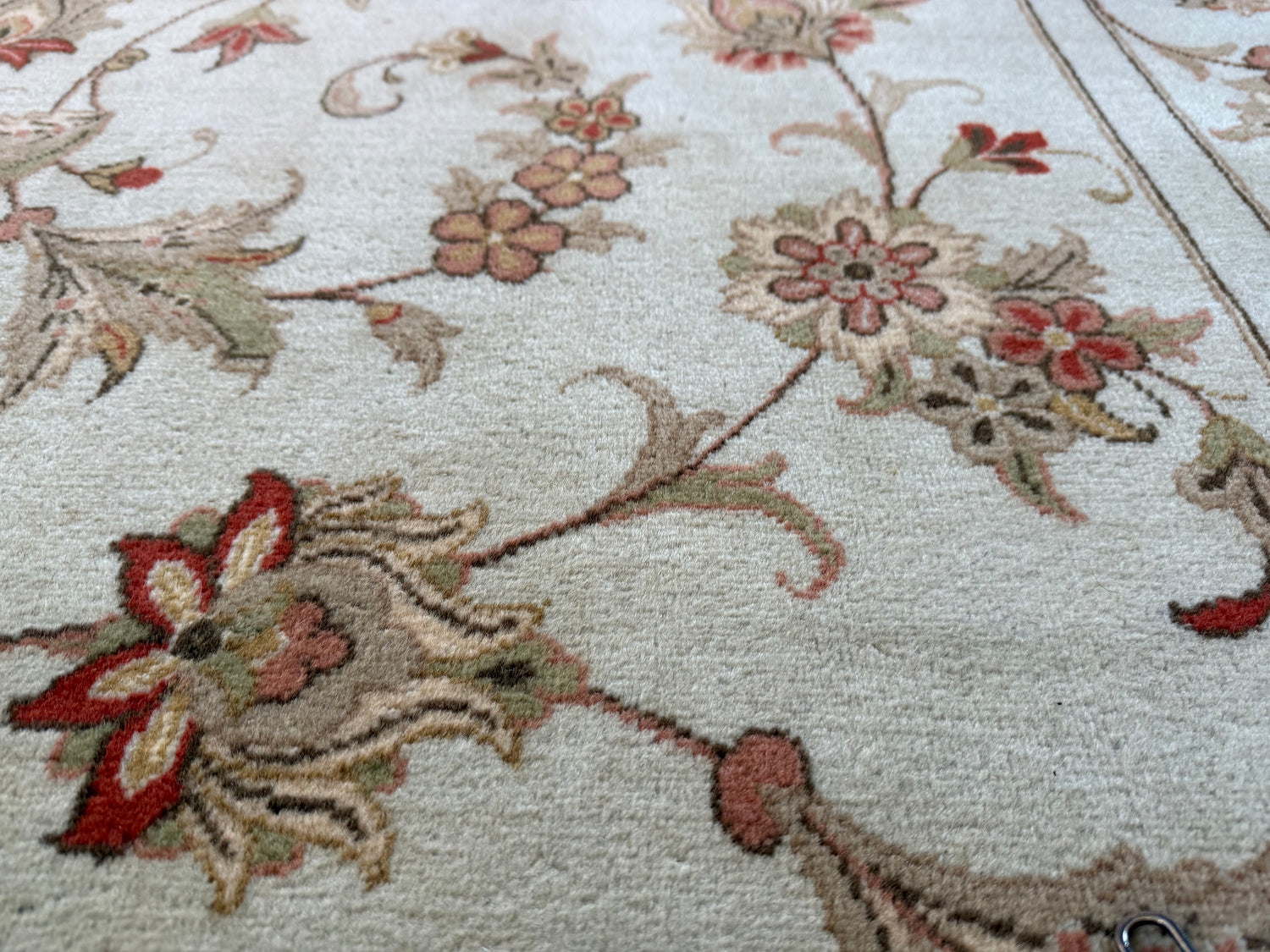 Authentiek handgeknoopt tapijt – licht pastel &amp; florale elegantie – ca. 305 × 197 cm