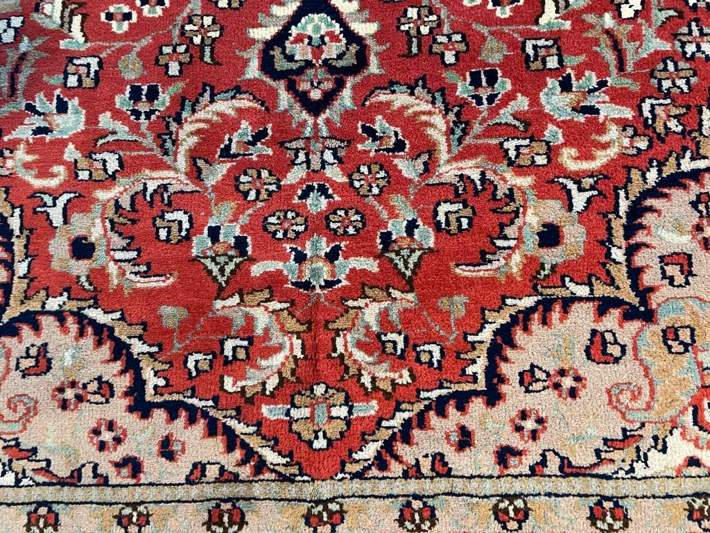 Tapete oriental vintage feito à mão, nunca usado 237-150