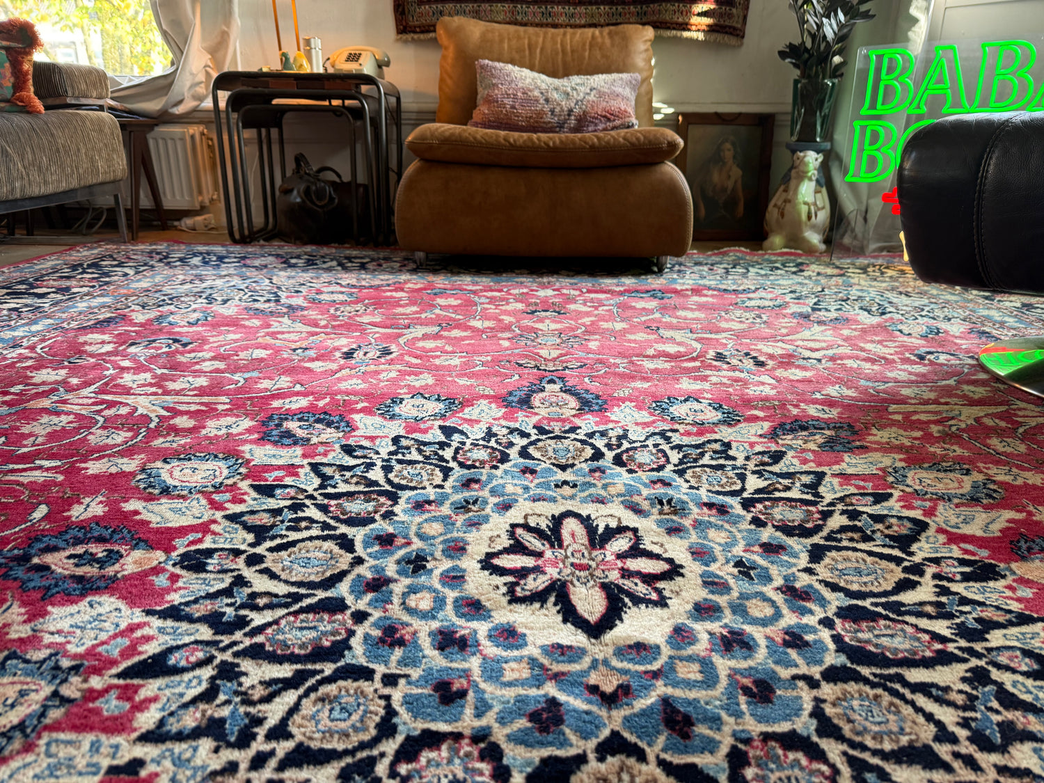 Groot handgeknoopt vintage vloerkleed met medaillon – 400×302 cm