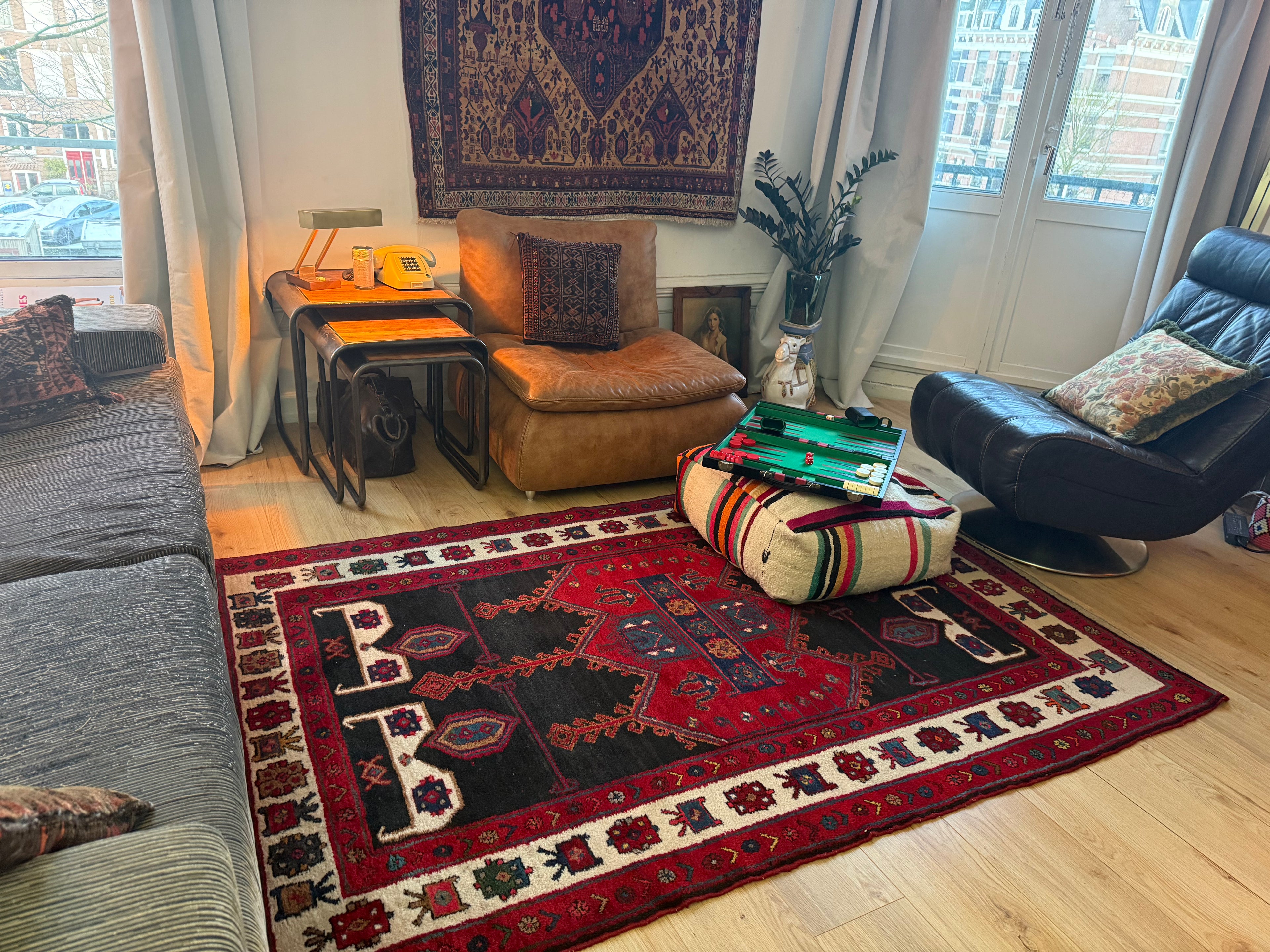 Antiek tribaal handgeknoopt tapijt – 217 × 140 cm