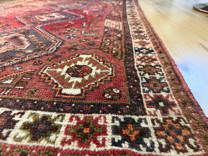 Handgeknoopt vintage oosters tapijt – 182 × 120 cm