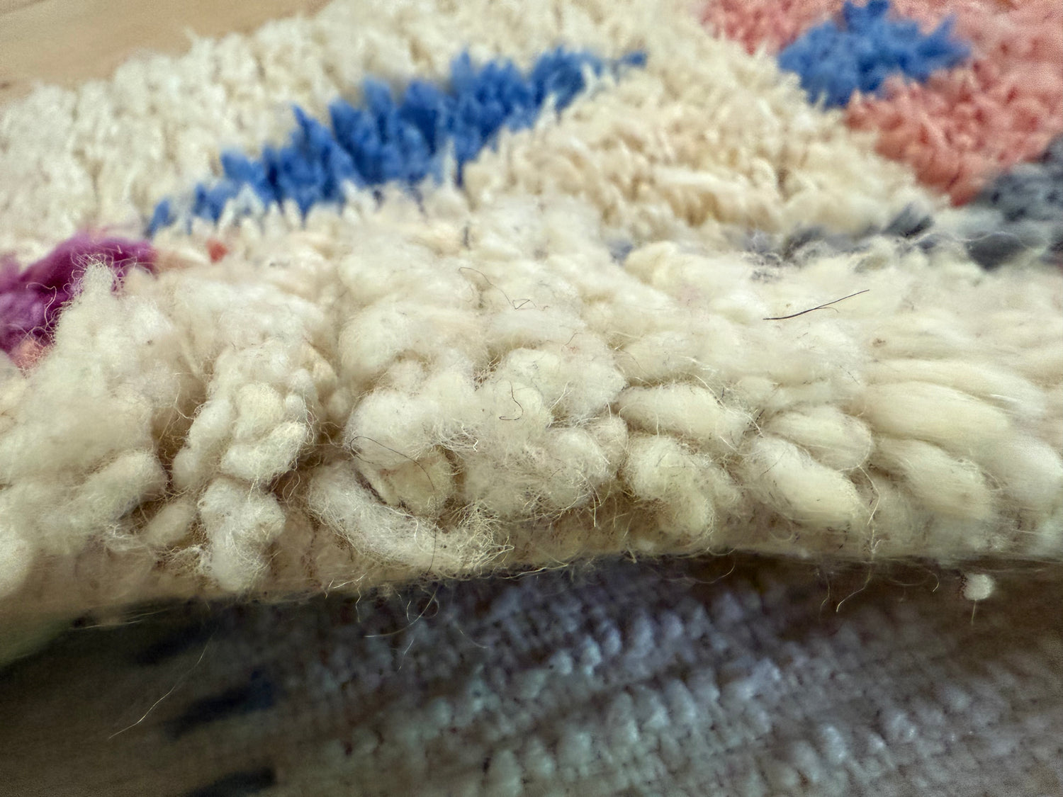 Authentiek Berber wollen kleed – kleurrijke Marokkaanse loper (310 × 70 cm)