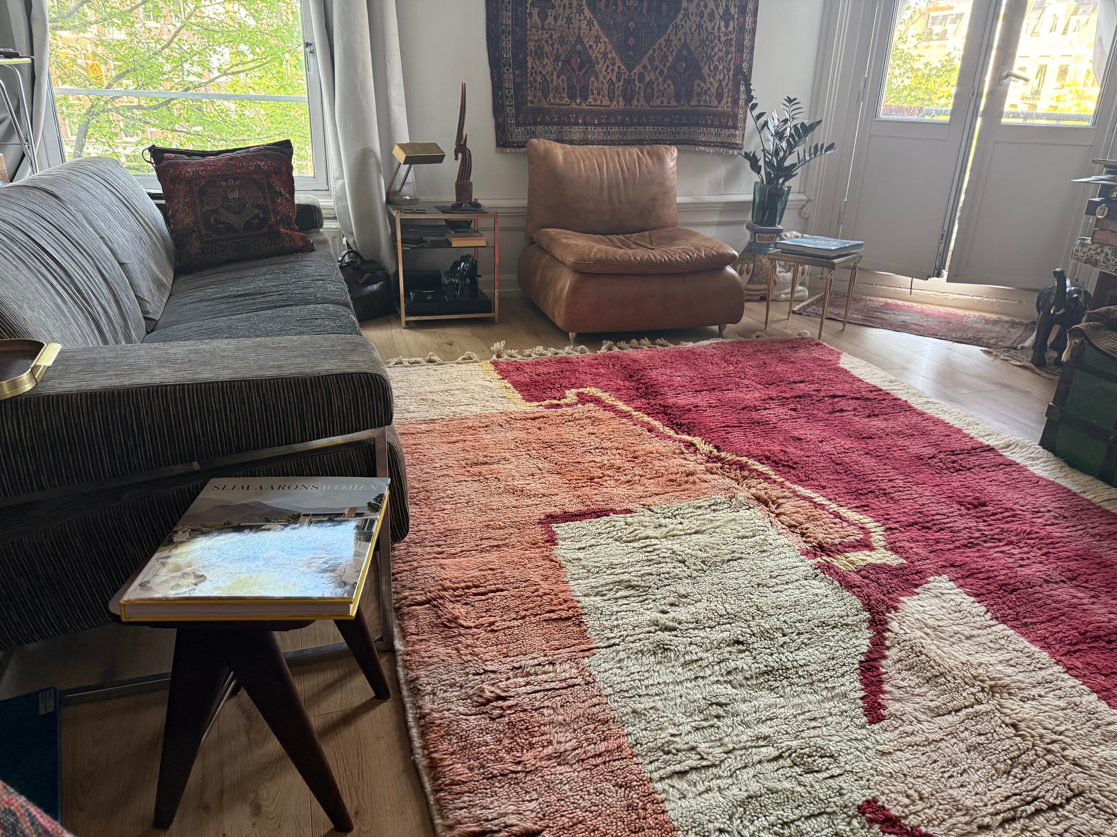 Vintage hand-knotted Moroccan rug – 291 × 203 cm