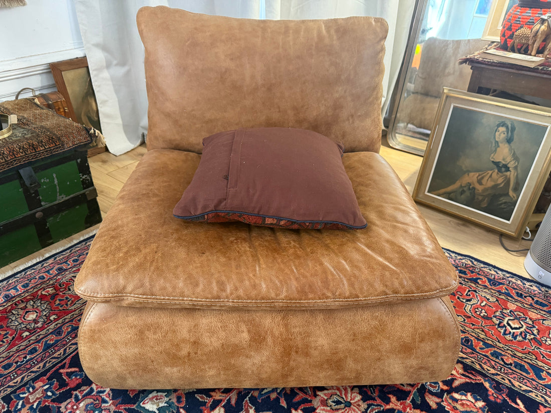 Cuscino orientale con tessuto a tappeto orientale
