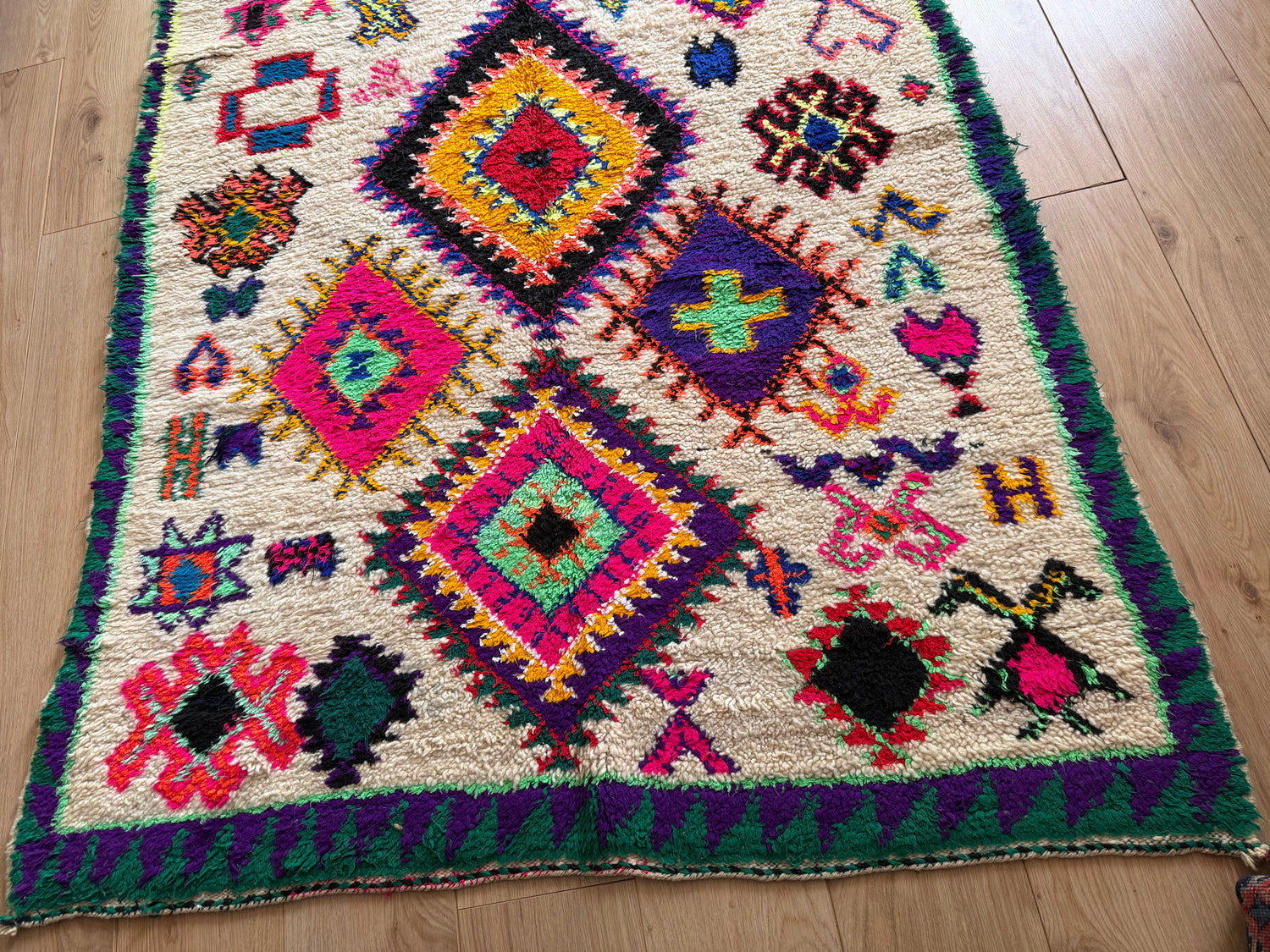 Tapis marocain vintage Azilal – 290 × 126 cm
