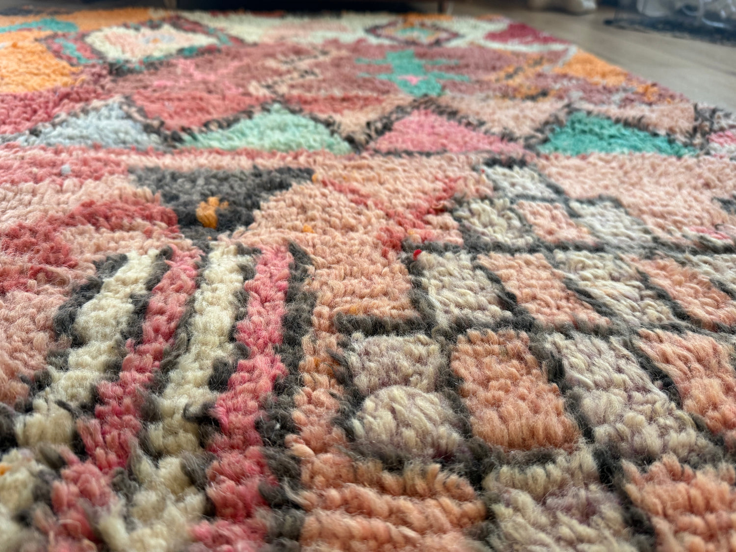 Kleurrijk handgeknoopt Marokkaans tapijt – 282 × 172 cm – boho vintage