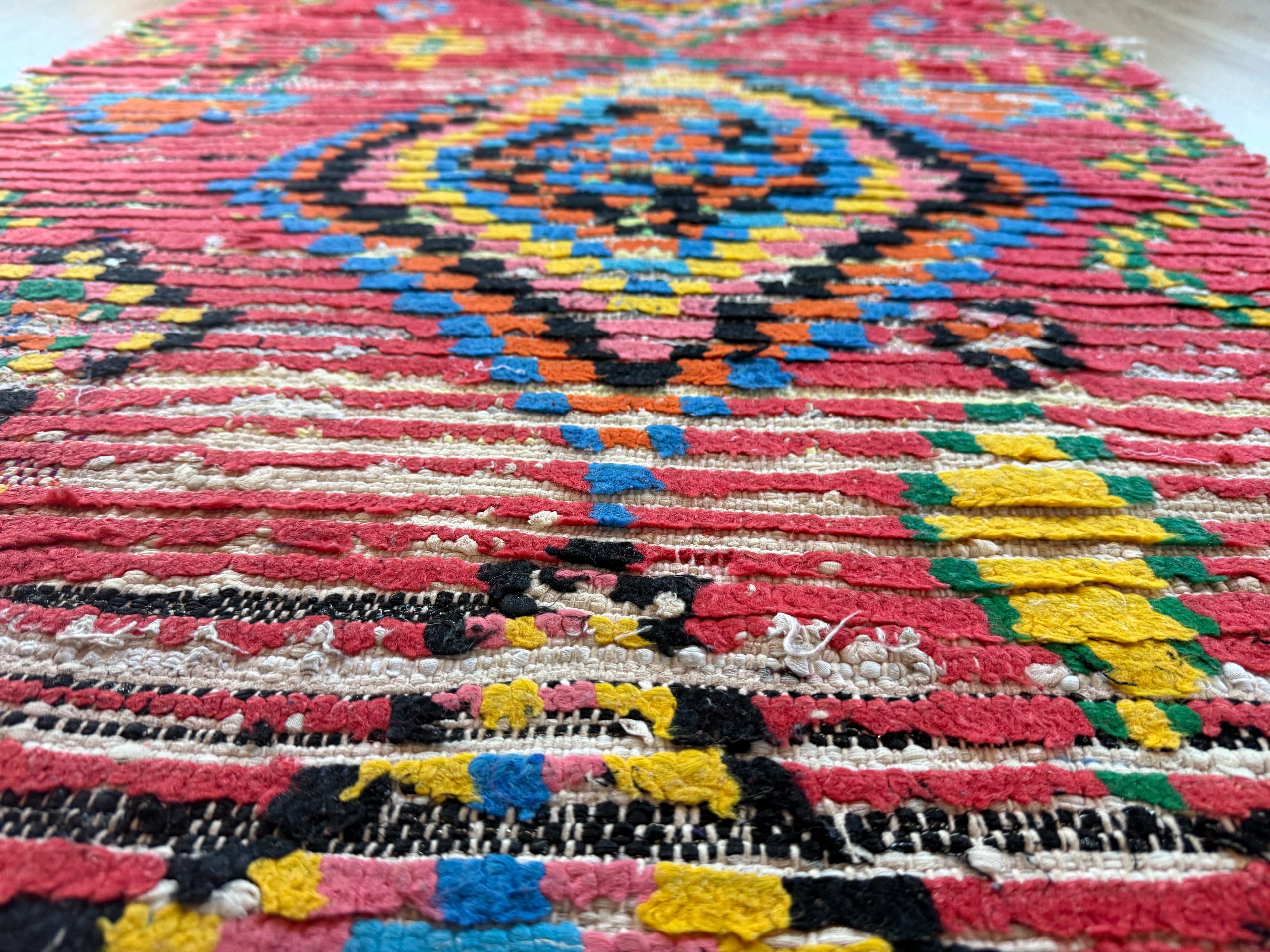 Handgeweven vintage loper met levend ritme 334 × ca. 92 cm (organisch variërend)