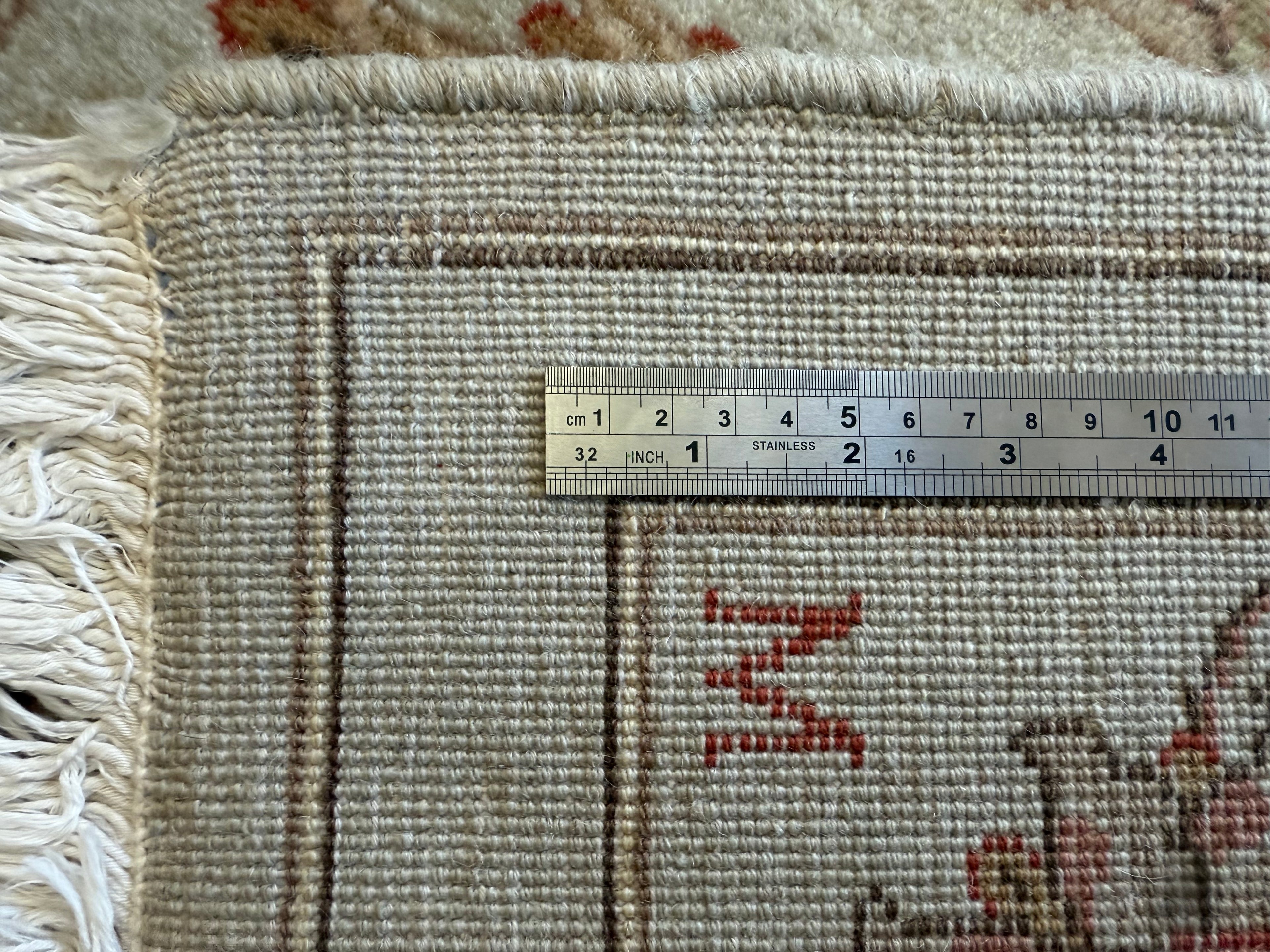 Authentiek handgeknoopt tapijt – licht pastel &amp; florale elegantie – ca. 305 × 197 cm