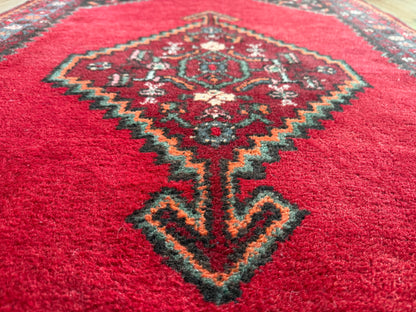 Vintage handgeknoopt wollen tapijt – 197 × 108 cm