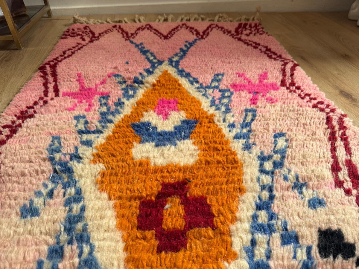 Passadeira Boujaad marroquina vintage – 418 × 79 cm