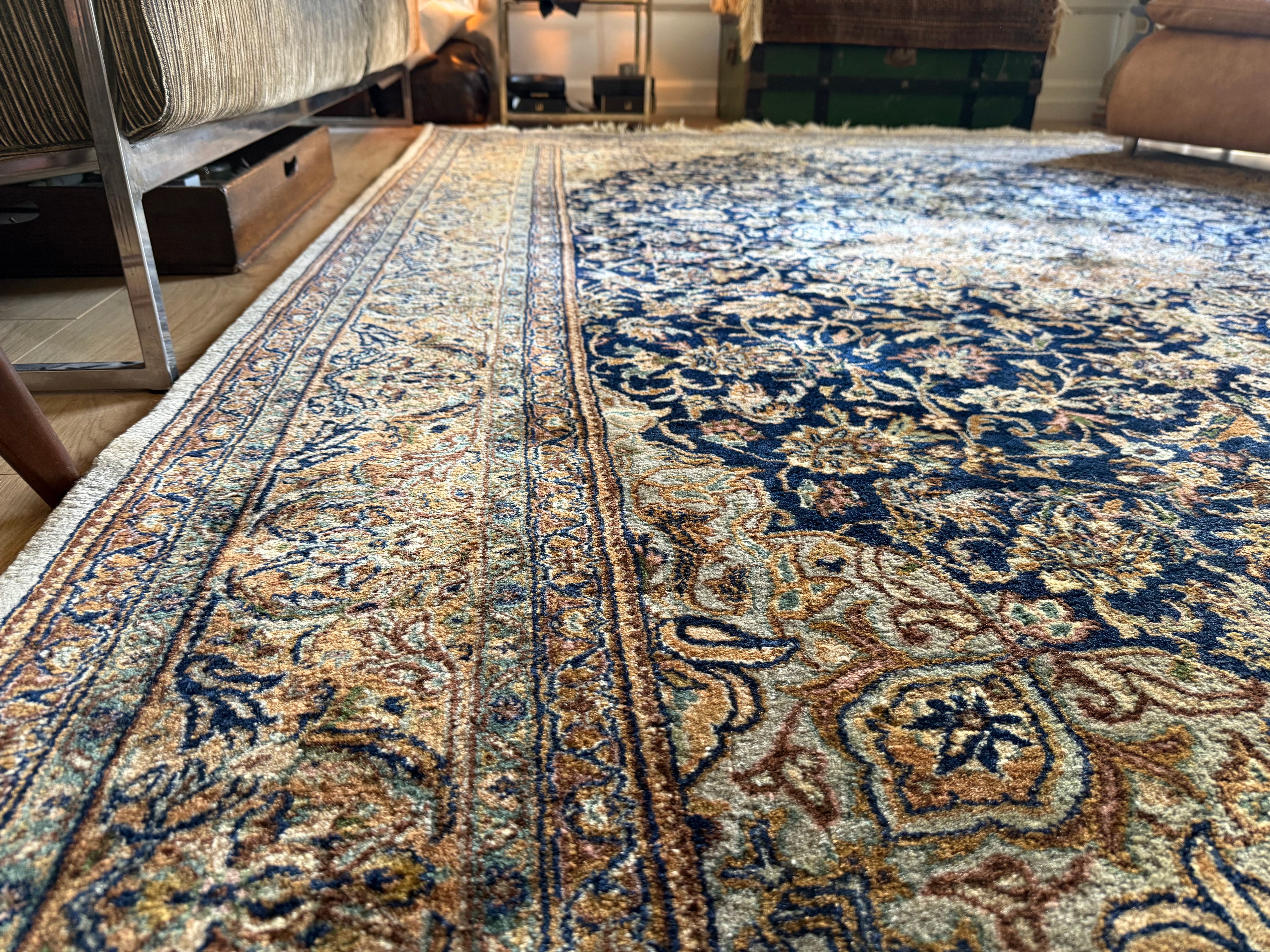 Handgeknoopt tapijt 304 × 202 cm – Kashan stijl – blauw veld