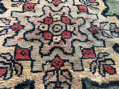 Vintage Marokkaans tapijt met zeldzaam groen veld – handgeknoopt wol (362 × 172 cm)