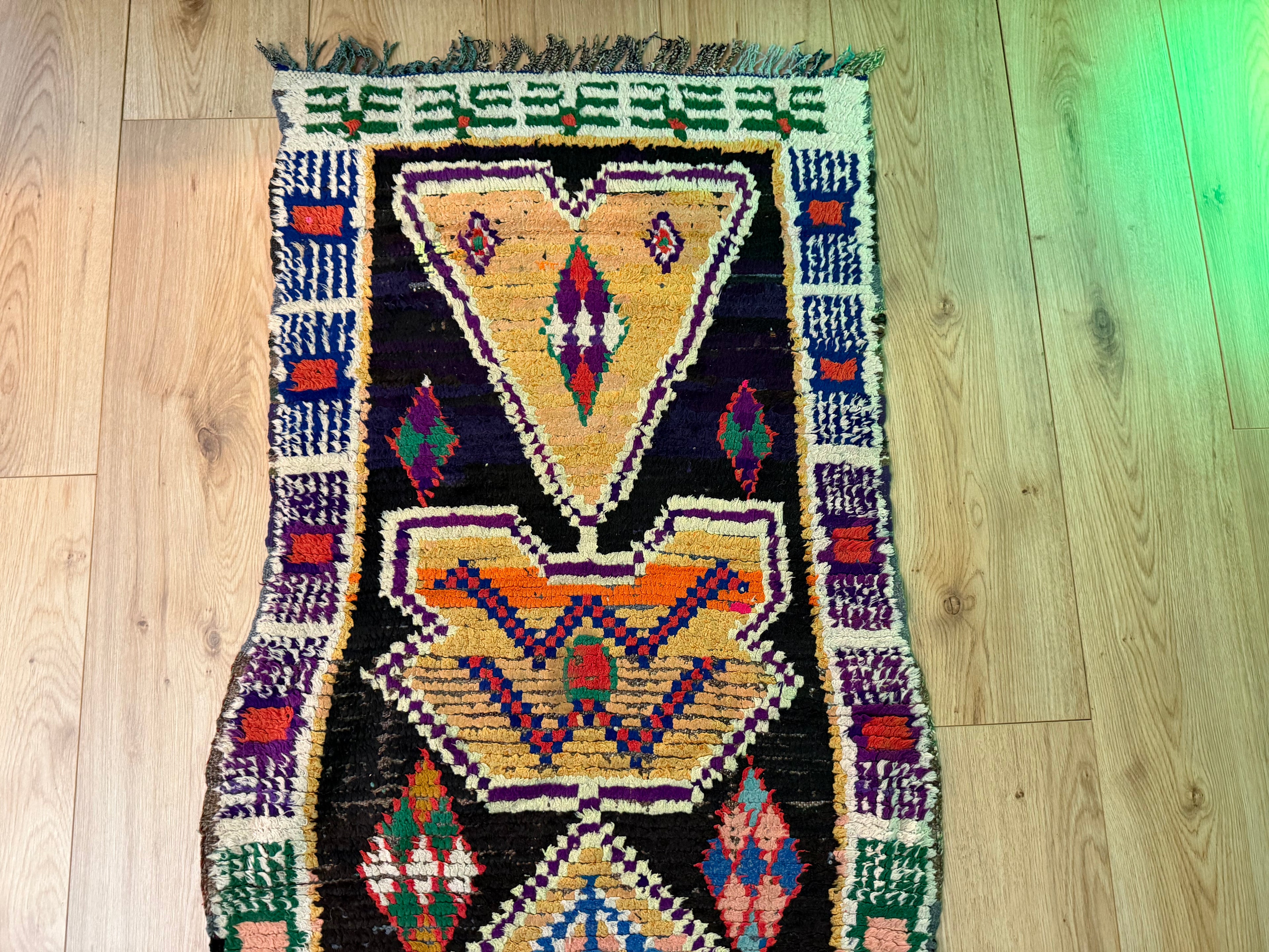 Handgeweven Berber loper uit Marokko – ca. 253 × 70 cm