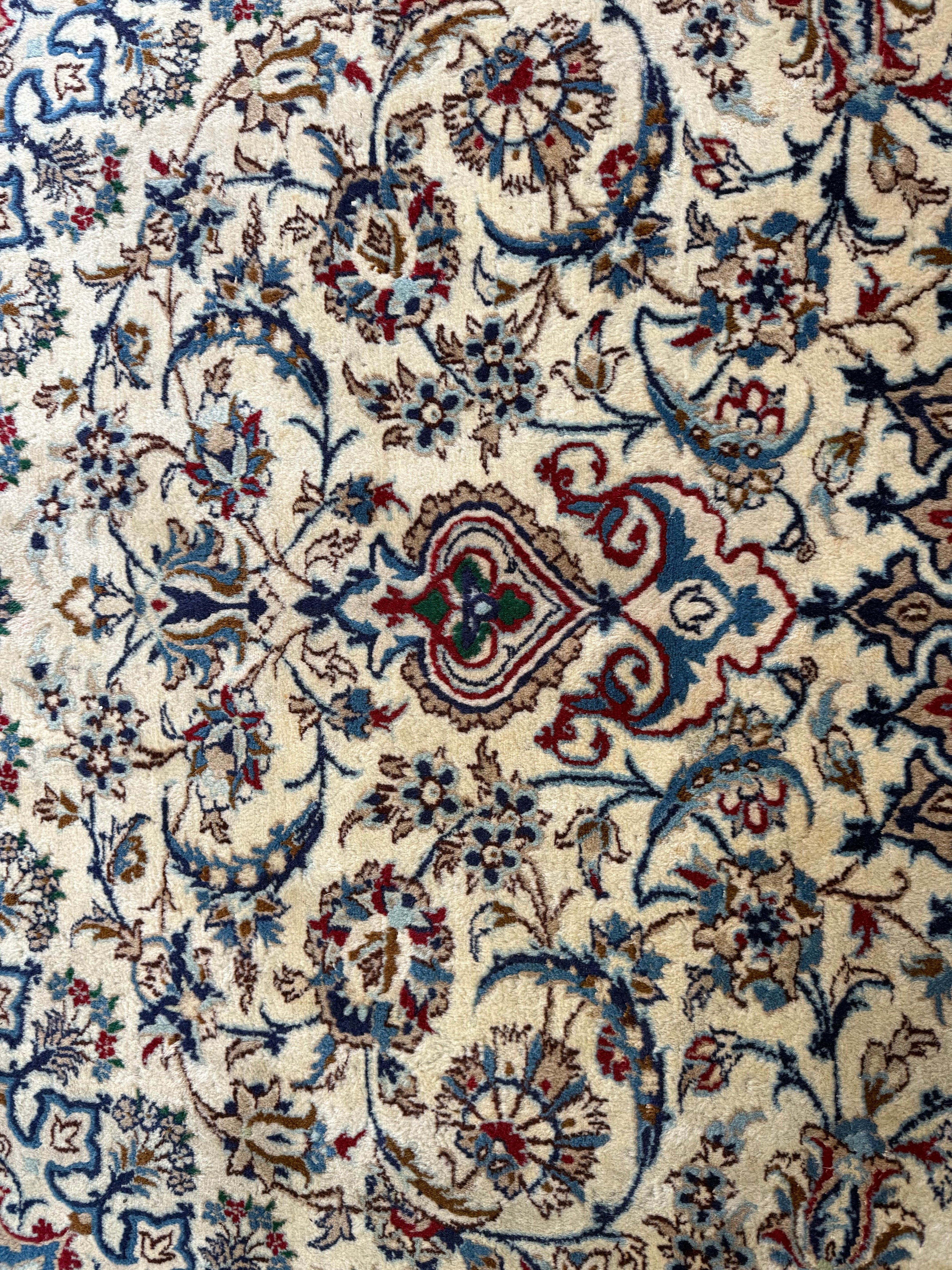 Handgeknoopt vintage Nain stijl tapijt – ca. 355 × 248 cm