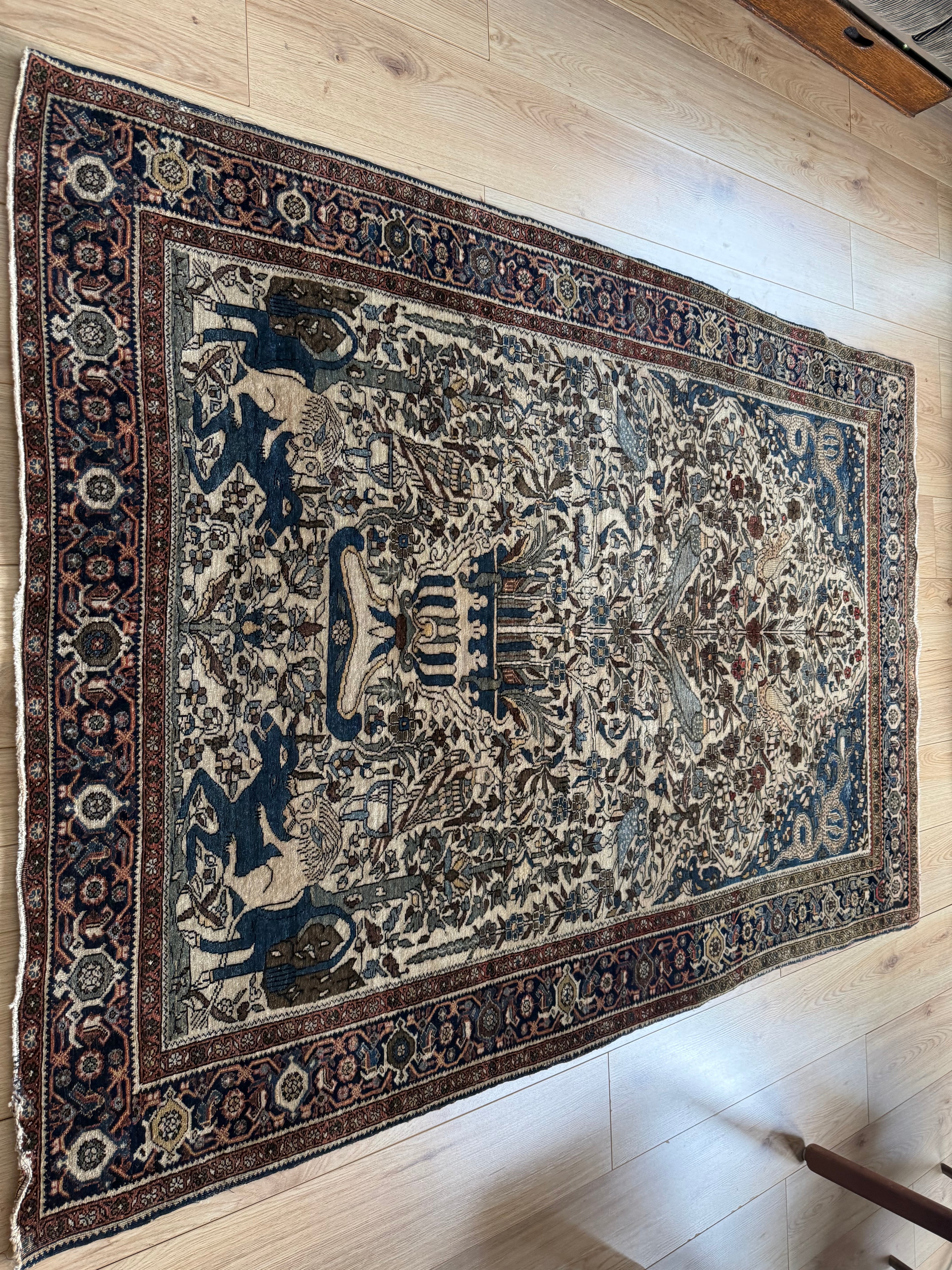 Early 20th-century figurative carpet – Qom tradition – 188 × 132 cm
