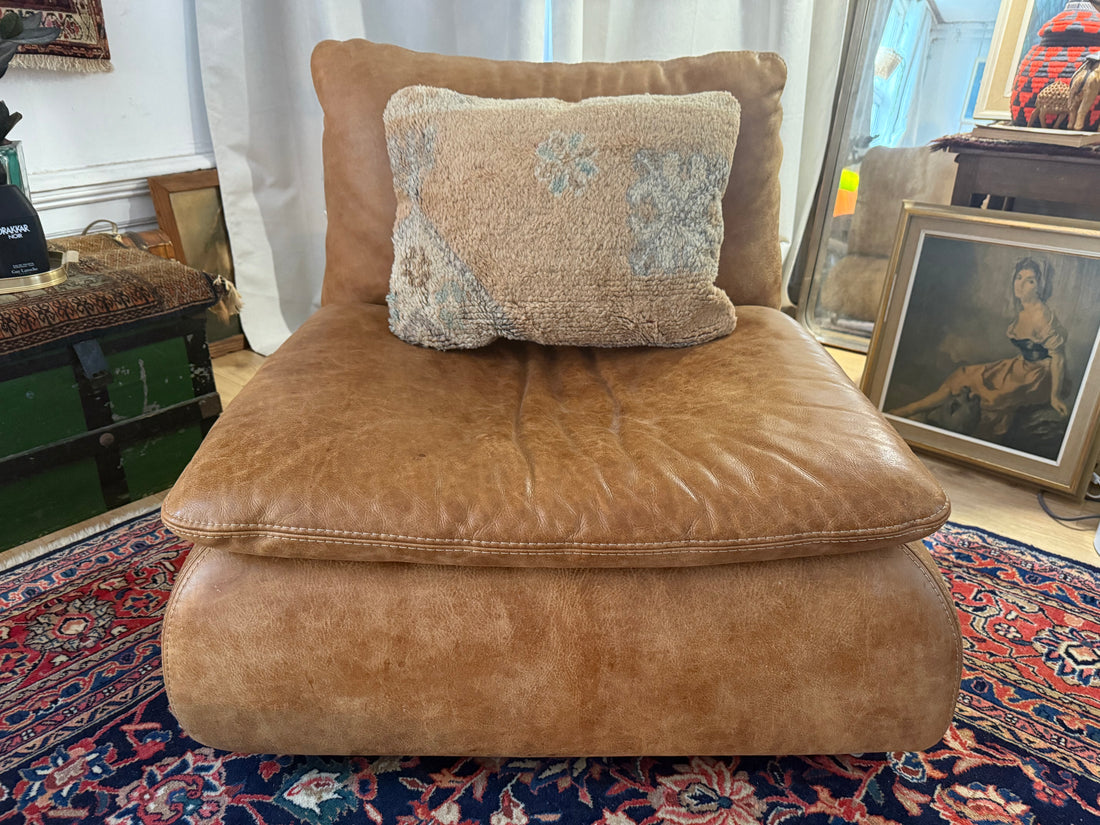 Coussin fait main en tapis marocain vintage – env. 50 × 40 cm