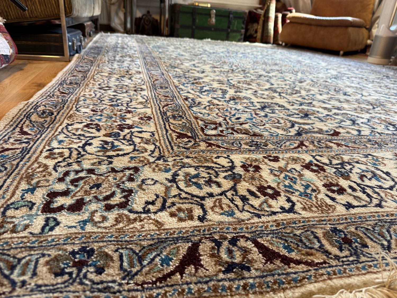 Hand-knotted vintage oriental Nain rug – approx. 245 × 345 cm