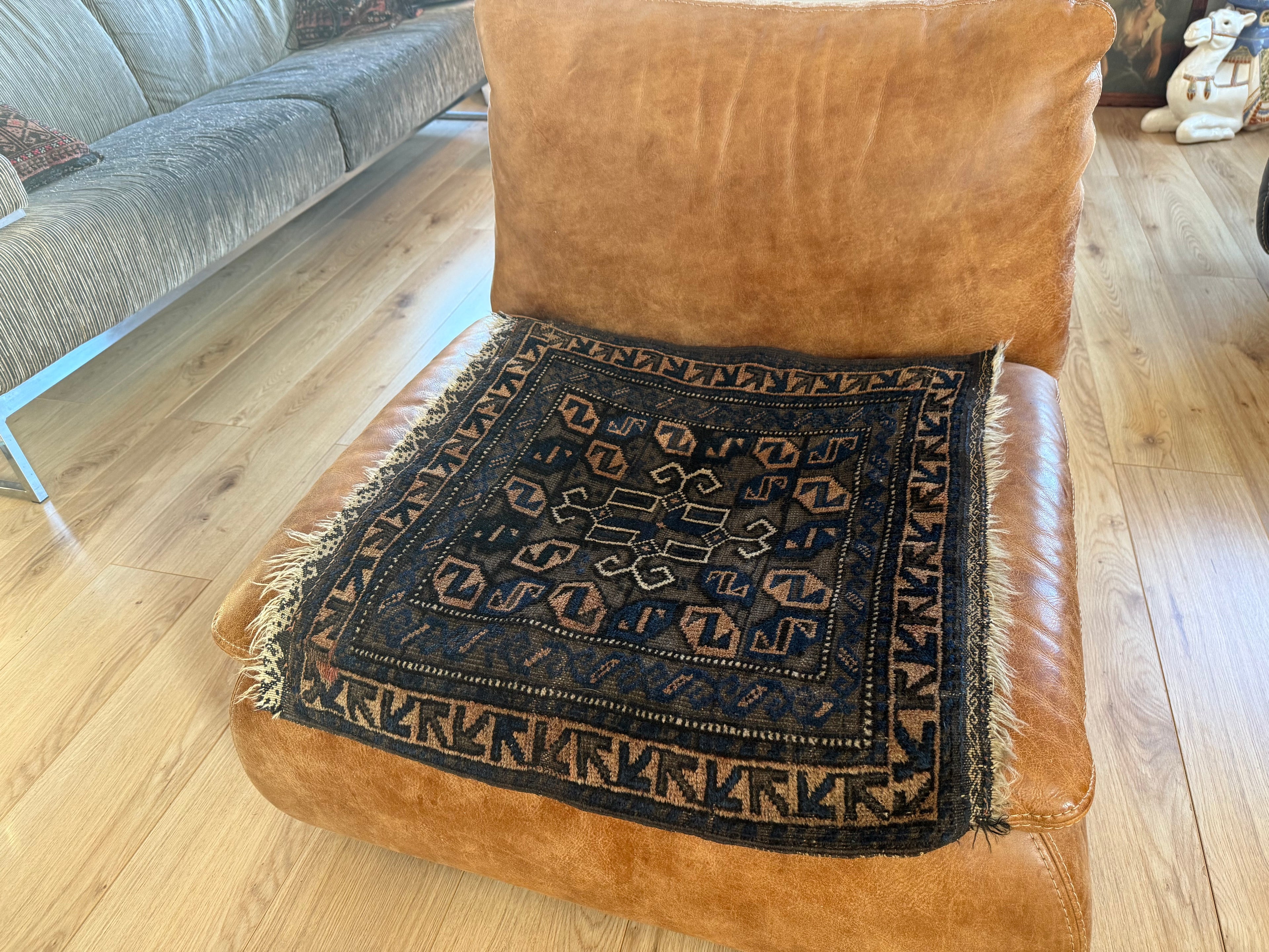 Klein Kaukasisch tapijt – ca. 68 × 63 cm. Zuidelijke Kaukasus, ca. 1900–1930