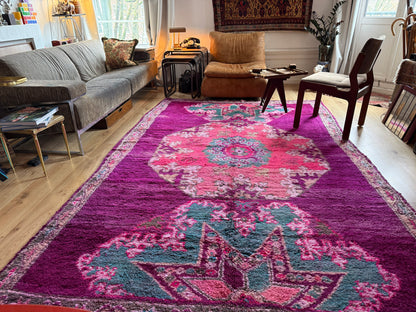 Vintage Atlas Rug – Magenta &amp; Turquoise Statement Piece (315 × 200 cm)