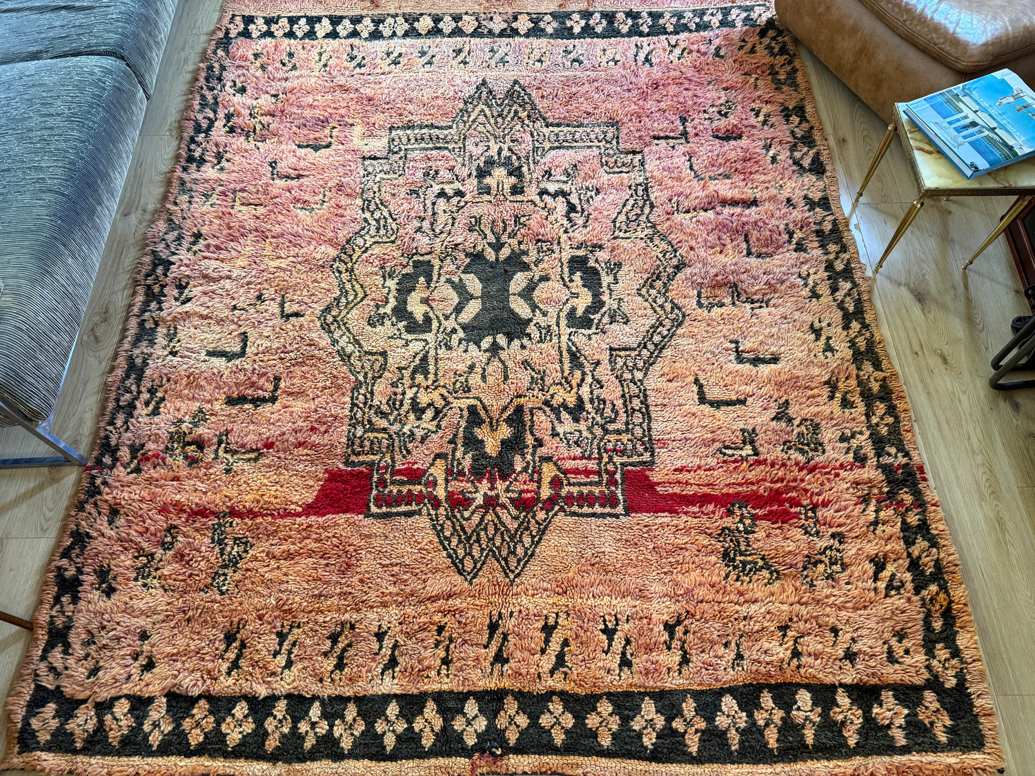 Vintage Moroccan Berber Rug in Salmon Pink Wool – 275 × 210 cm