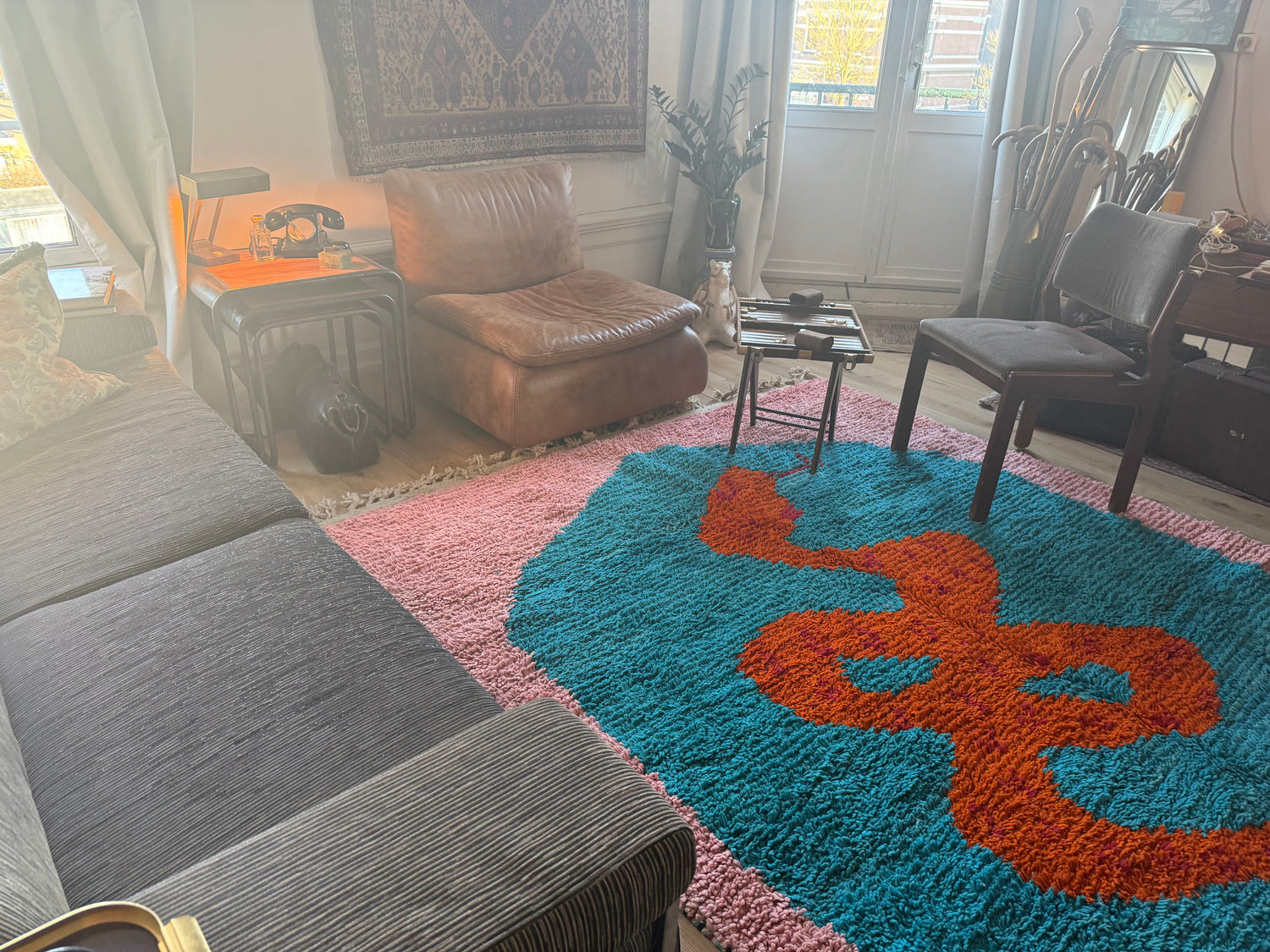 Handmade high-pile wool carpet with snake motif – 325 × 204 cm