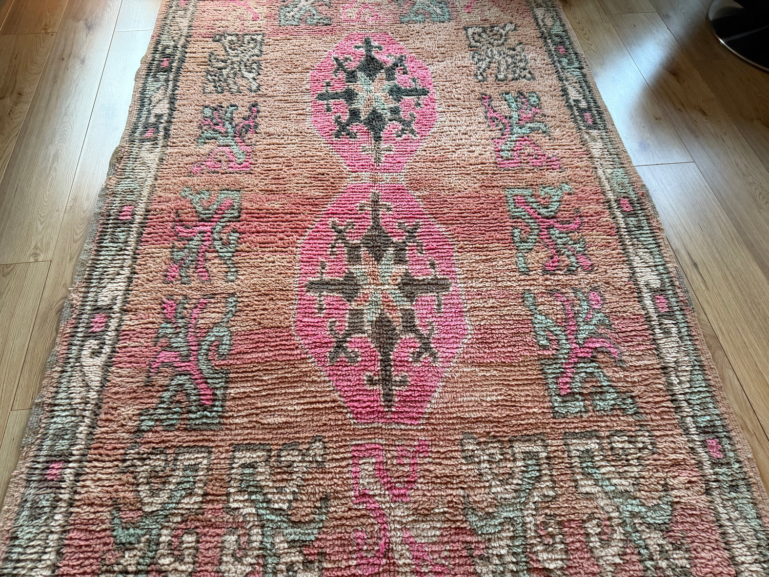 Vintage Marokkaans tapijt – 243 × 148 cm