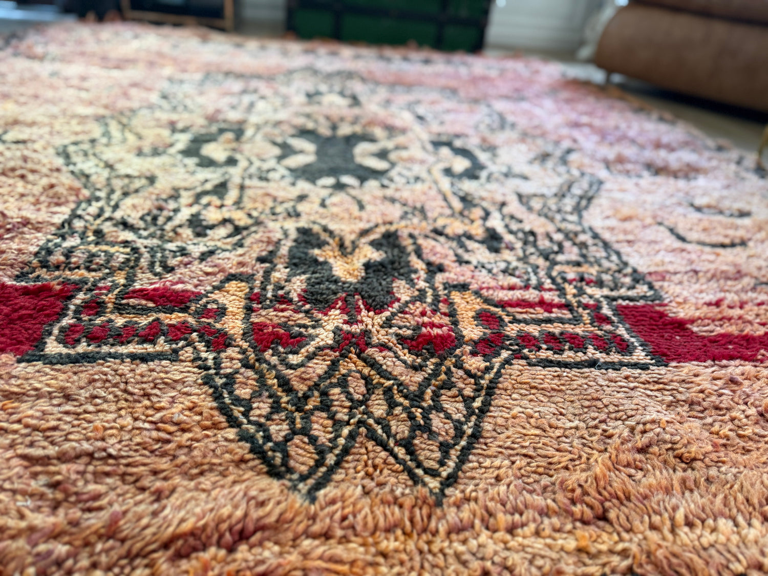 Vintage Moroccan Berber Rug in Salmon Pink Wool – 275 × 210 cm